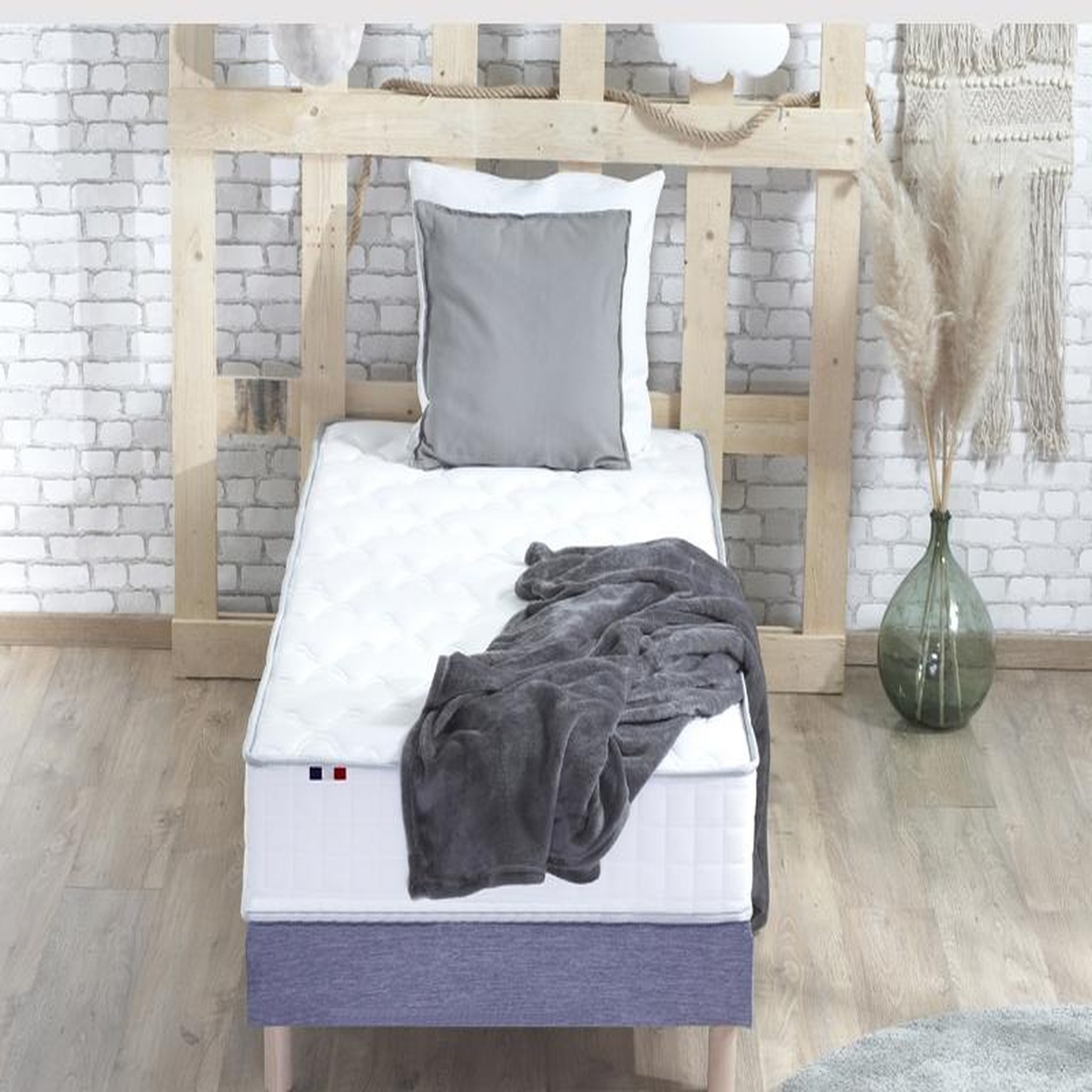 Voir la diapositive 4 : Matelas ressorts ensachés , face été, face hiver, 90x190 cm PAUL 