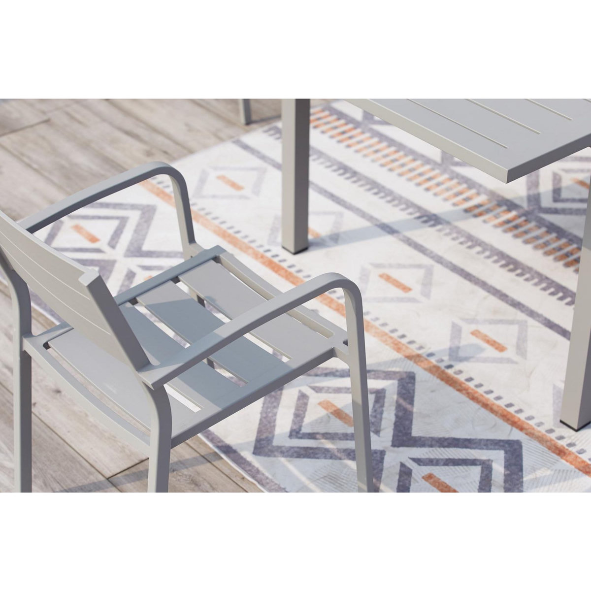 CONCEPT USINE Table de jardin extensible 6 chaises et 2 fauteuils en alu MEZZANE