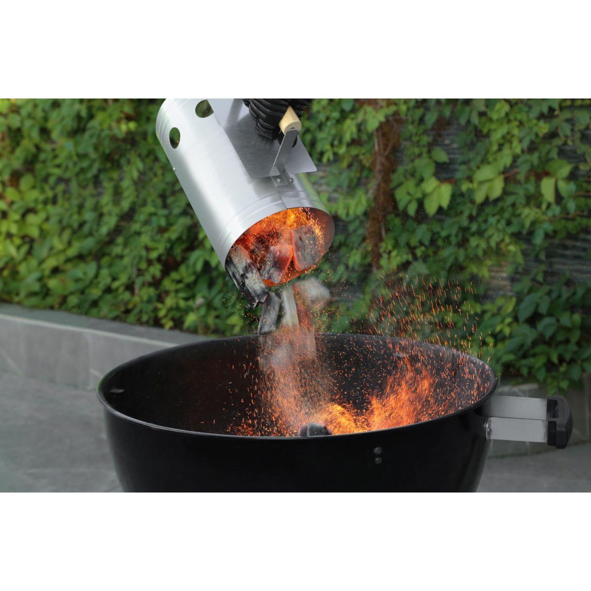 Voir la diapositive 4 : ESSENTIEL B Cheminée barbecue d'allumage