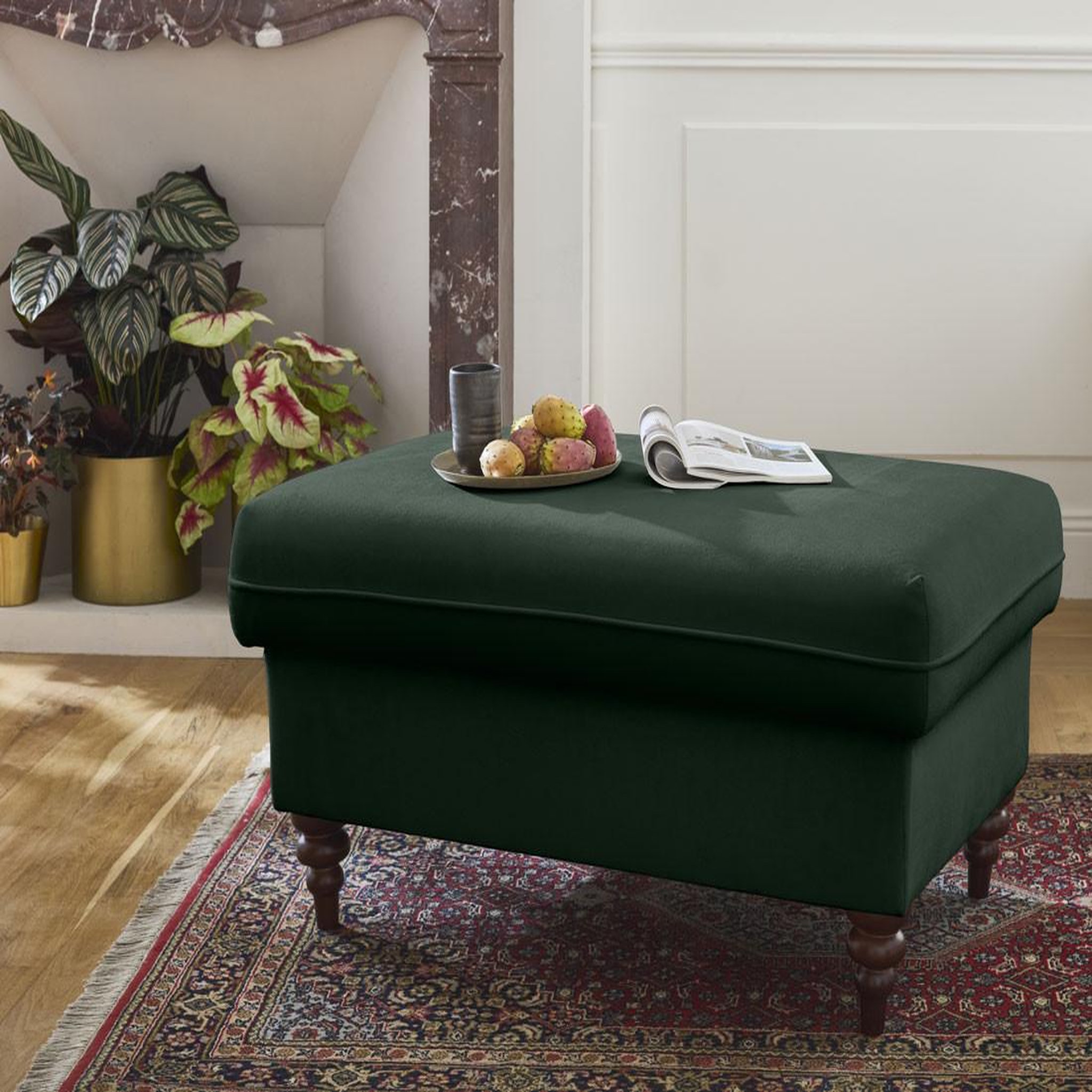 Voir la diapositive 2 : BEST MOBILIER Flamingo - pouf en velours