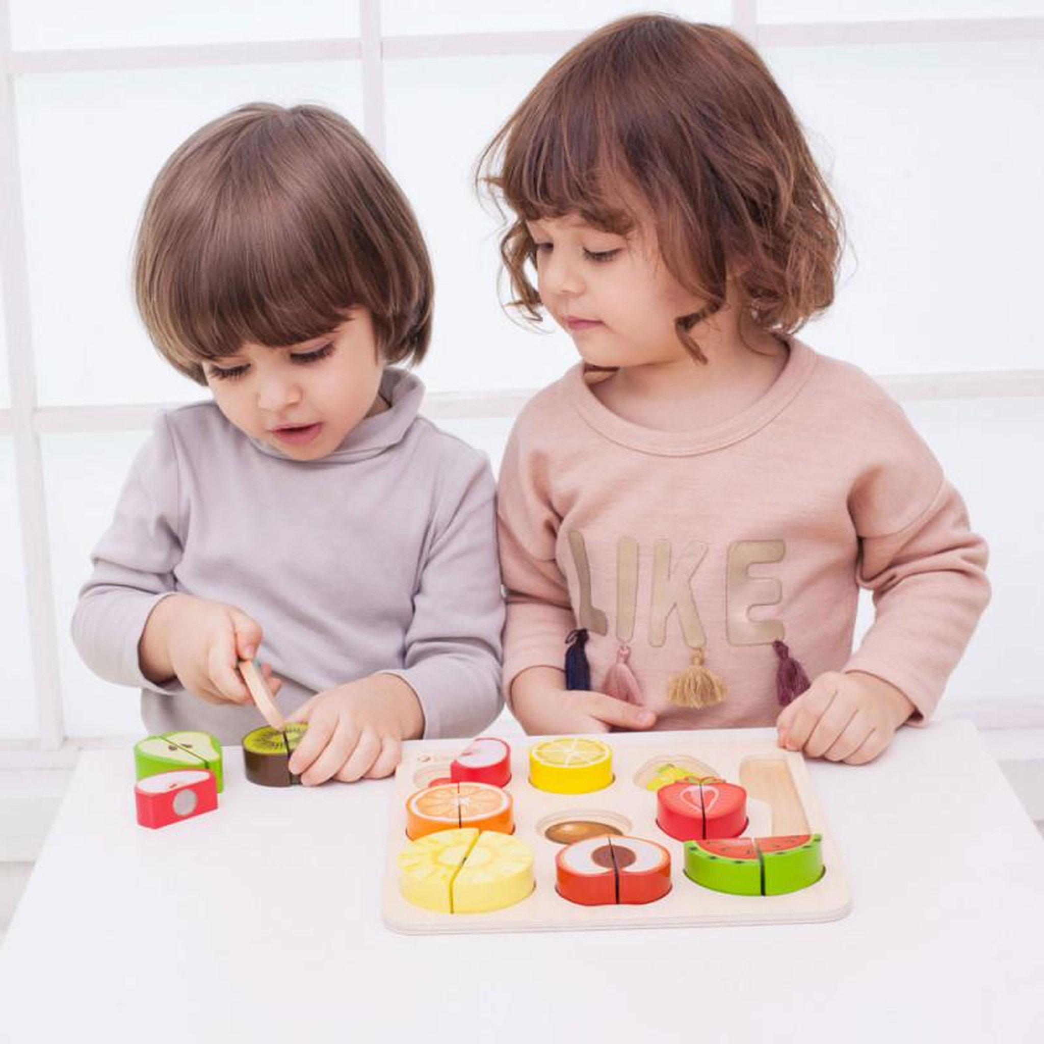 Voir la diapositive 4 : CLASSIC WORLD Classic World Wooden Cut Fruit, 20 pcs.