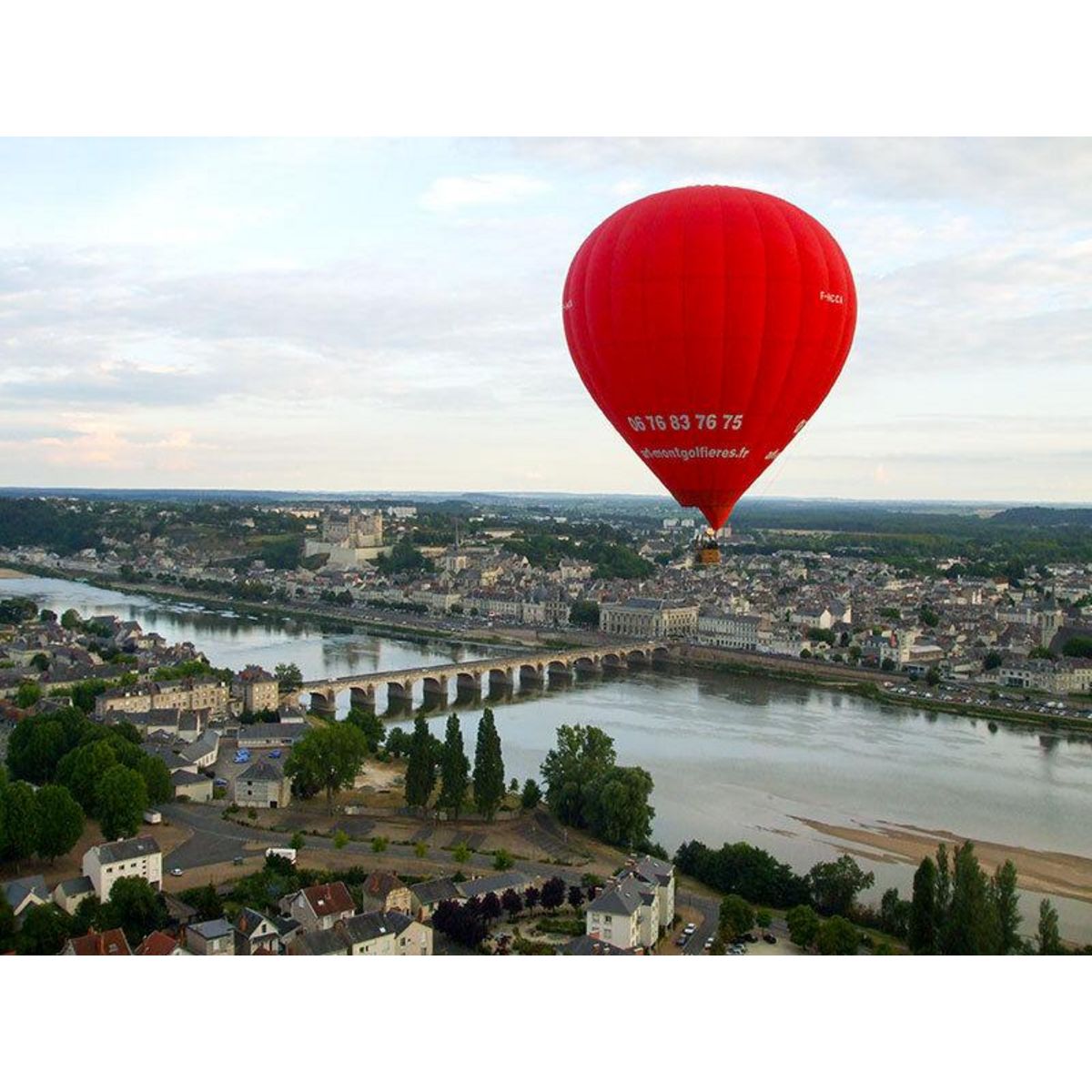 Smartbox Vol en montgolfière pour 2 personnes au-dessus de Saumur en semaine - Coffret Cadeau Sport & Aventure