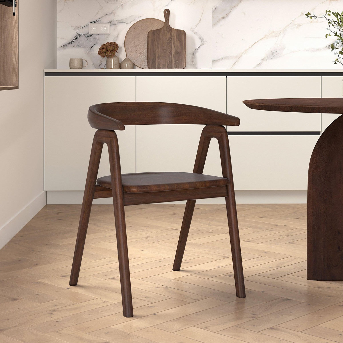 Rendez vous déco Chaise en bois d'hévéa foncé avec accoudoirs-Hawa