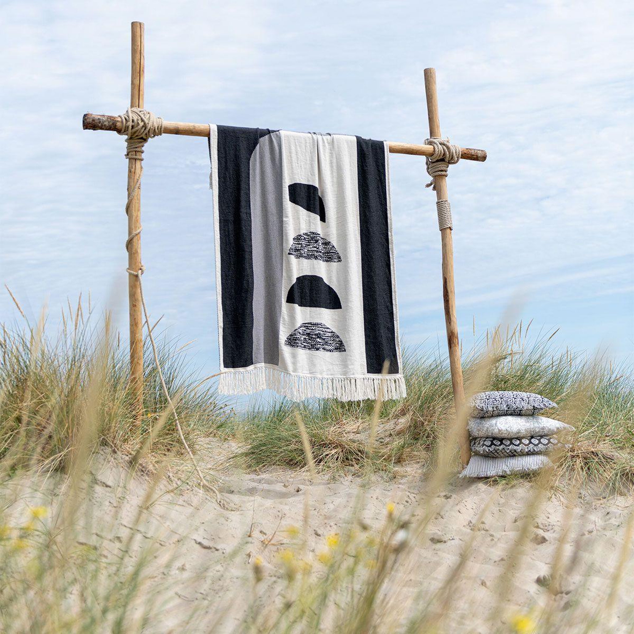 Voir la diapositive 4 : J-LINE Plaid déco  tokyo  128x178cm blanc & noir