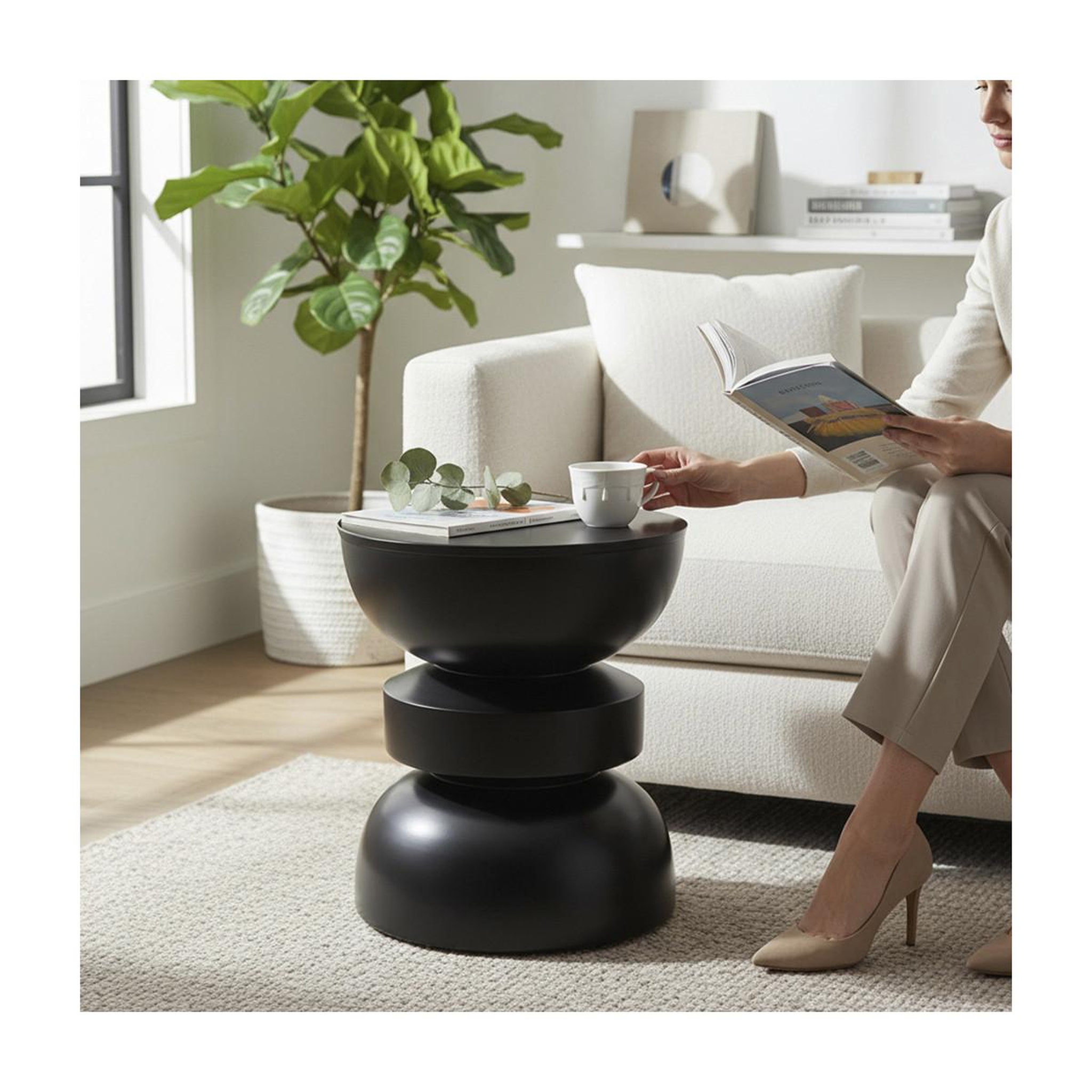 Voir la diapositive 3 : Paris Prix Table d'Appoint Sablier  Merlin  45cm Noir