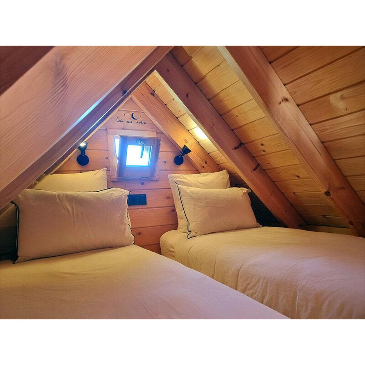 Smartbox 3 jours insolites en cabane avec accès au bain nordique au château près de Bordeaux - Coffret Cadeau Séjour