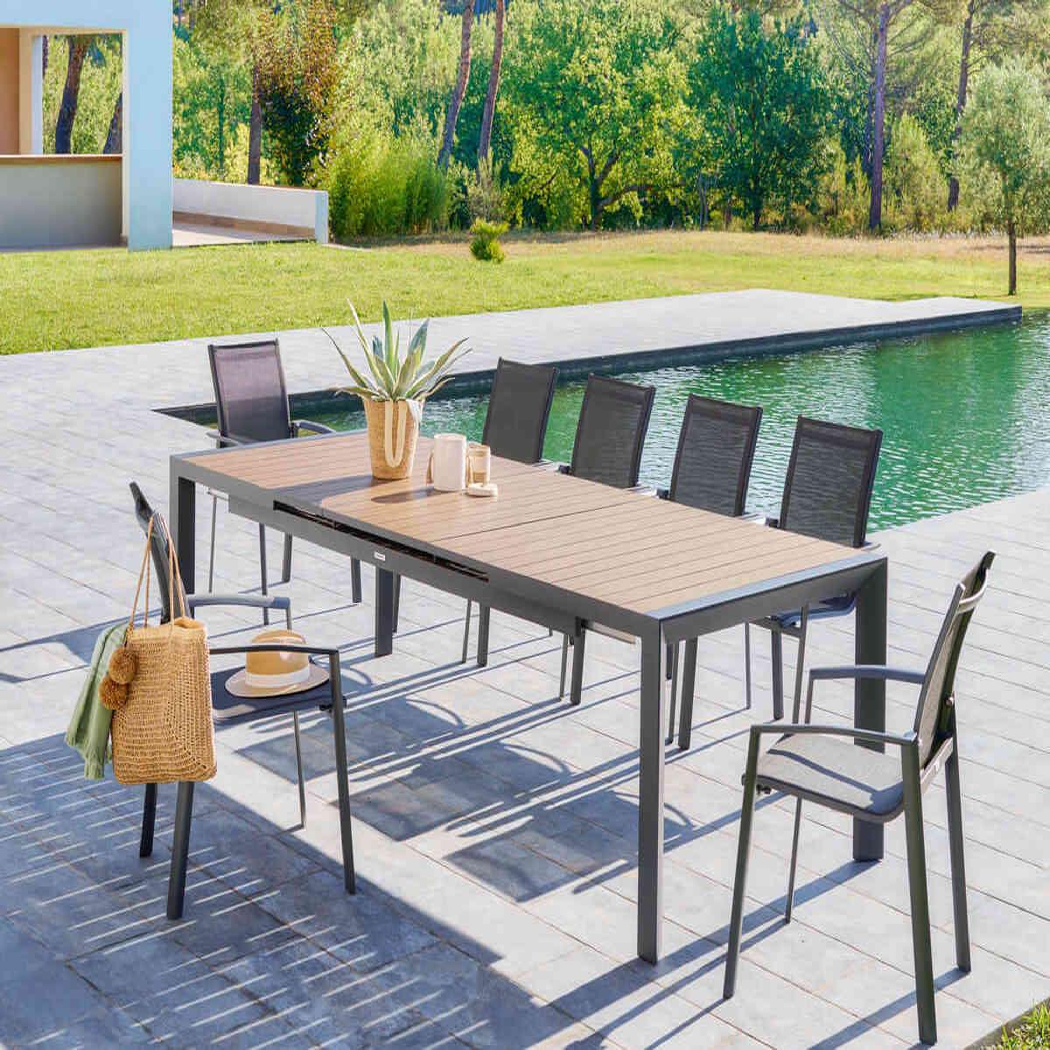 Voir la diapositive 2 : HESPERIDE Table de jardin rectangulaire extensible en aluminium evasion honey/graphite 8/10 places - hespéride