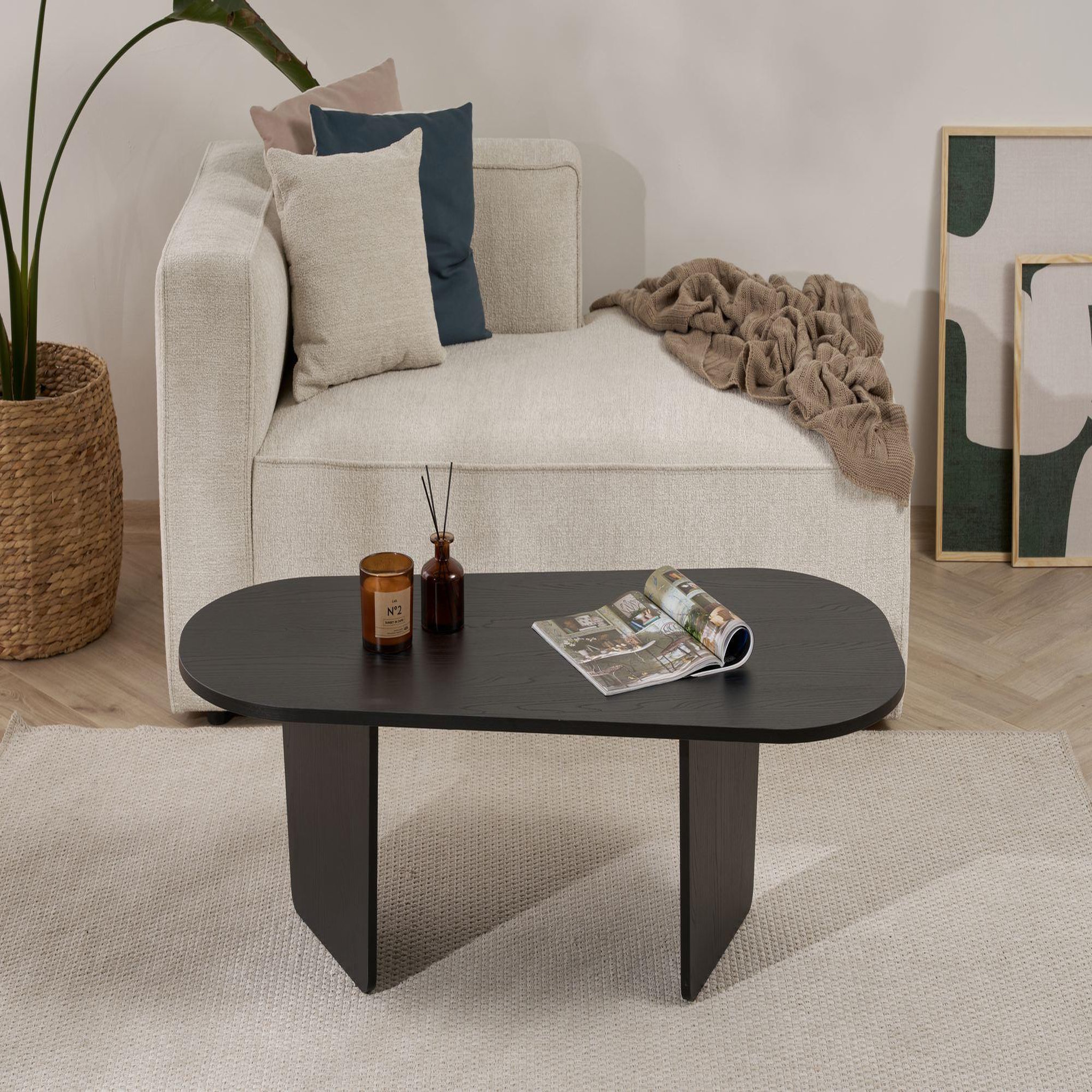 Voir la diapositive 2 : Habitat et Jardin Table basse en bois  ovalis  - 130 x 65 x 40 cm - bois noir