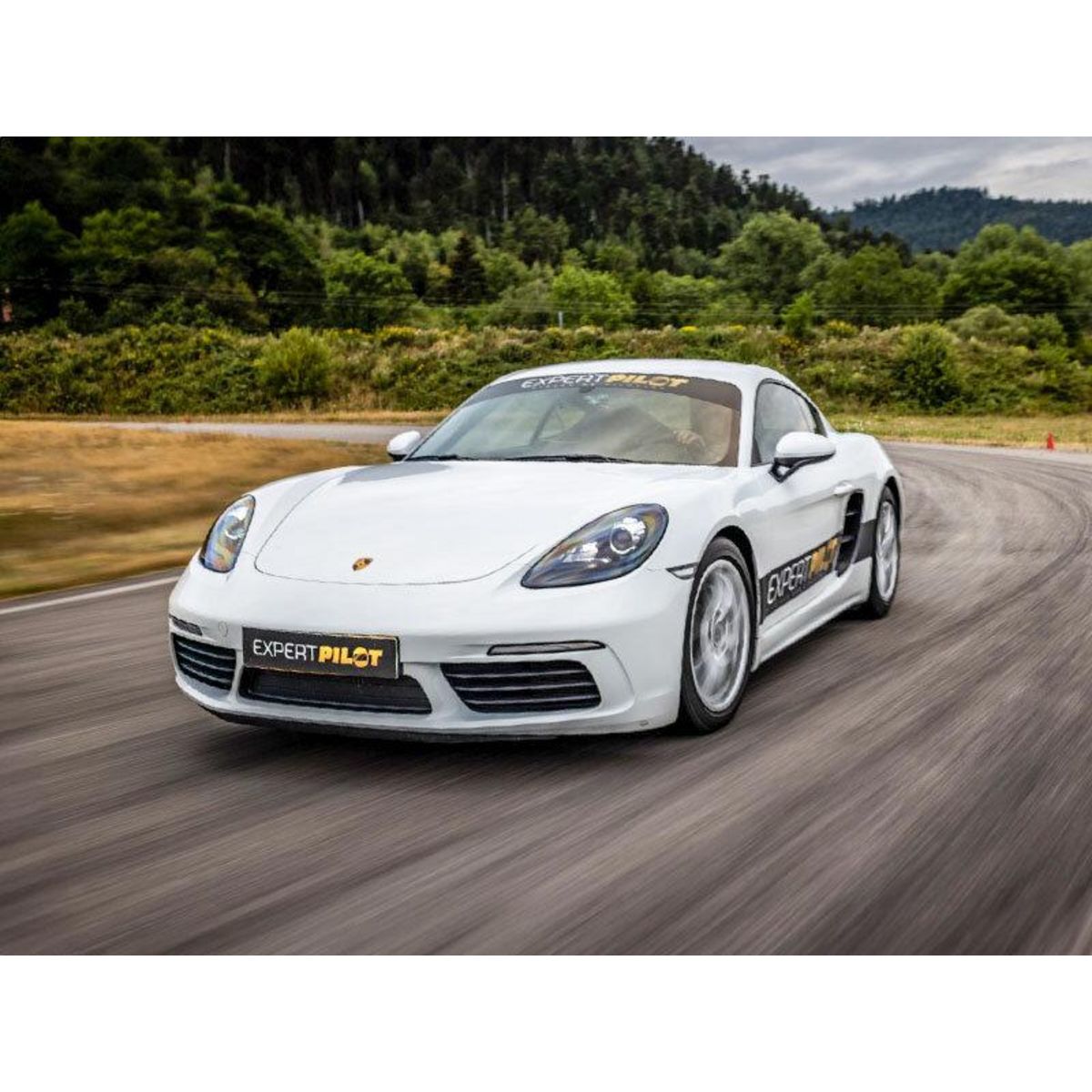 Smartbox Stage de pilotage : 4 tours sur le circuit de Chambley en Porsche Cayman ou Alpine A110 - Coffret Cadeau Sport & Aventure