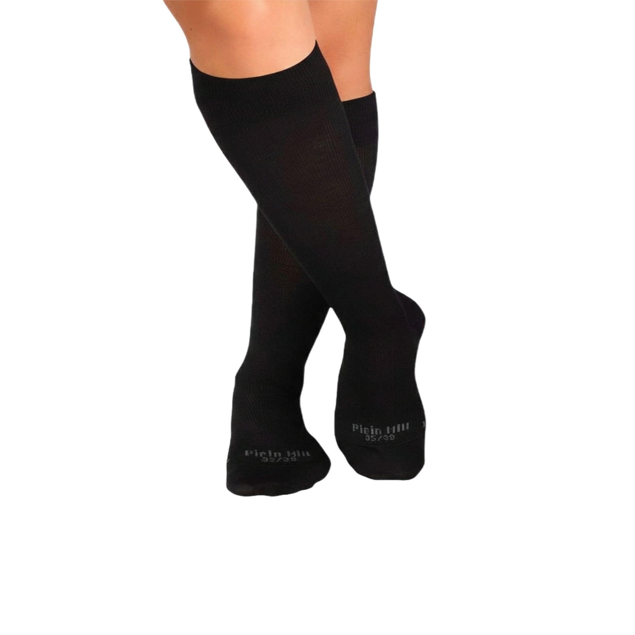 PIRIN HILL Chaussettes compression haut-mollet coton mercerisé - noir. Coloris disponibles : Noir