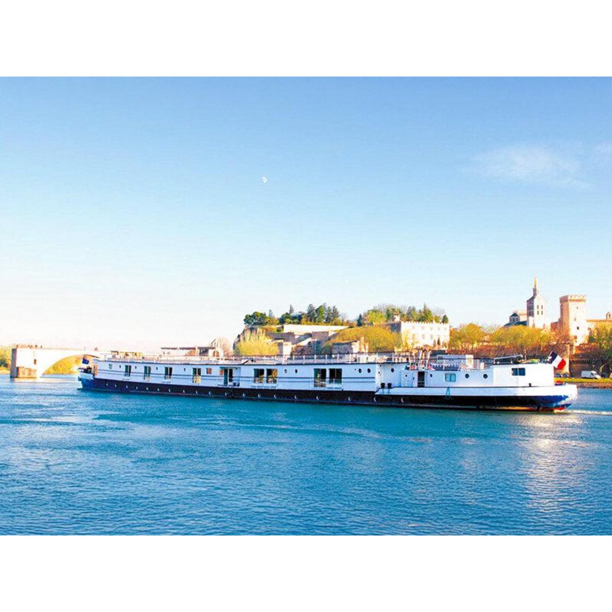 Smartbox 2 jours à bord d'un bateau-hôtel au cœur d'Avignon - Coffret Cadeau Séjour