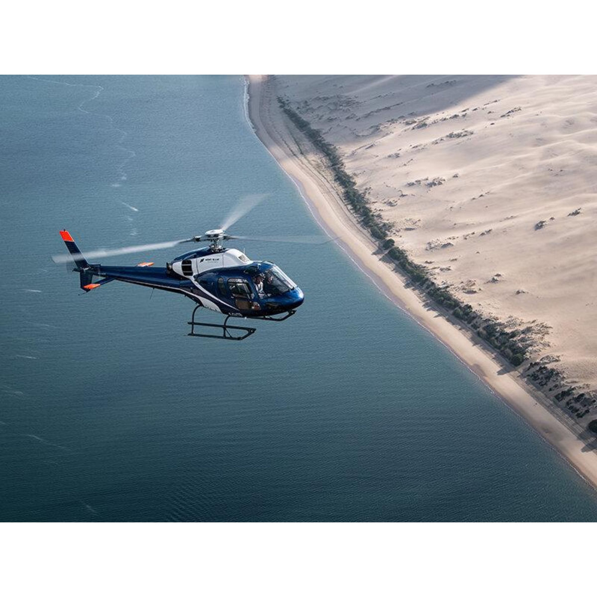 Smartbox Vol  en hélicoptère de 30 minutes pour 2 personnes autour du bassin d'Arcachon - Coffret Cadeau Sport & Aventure