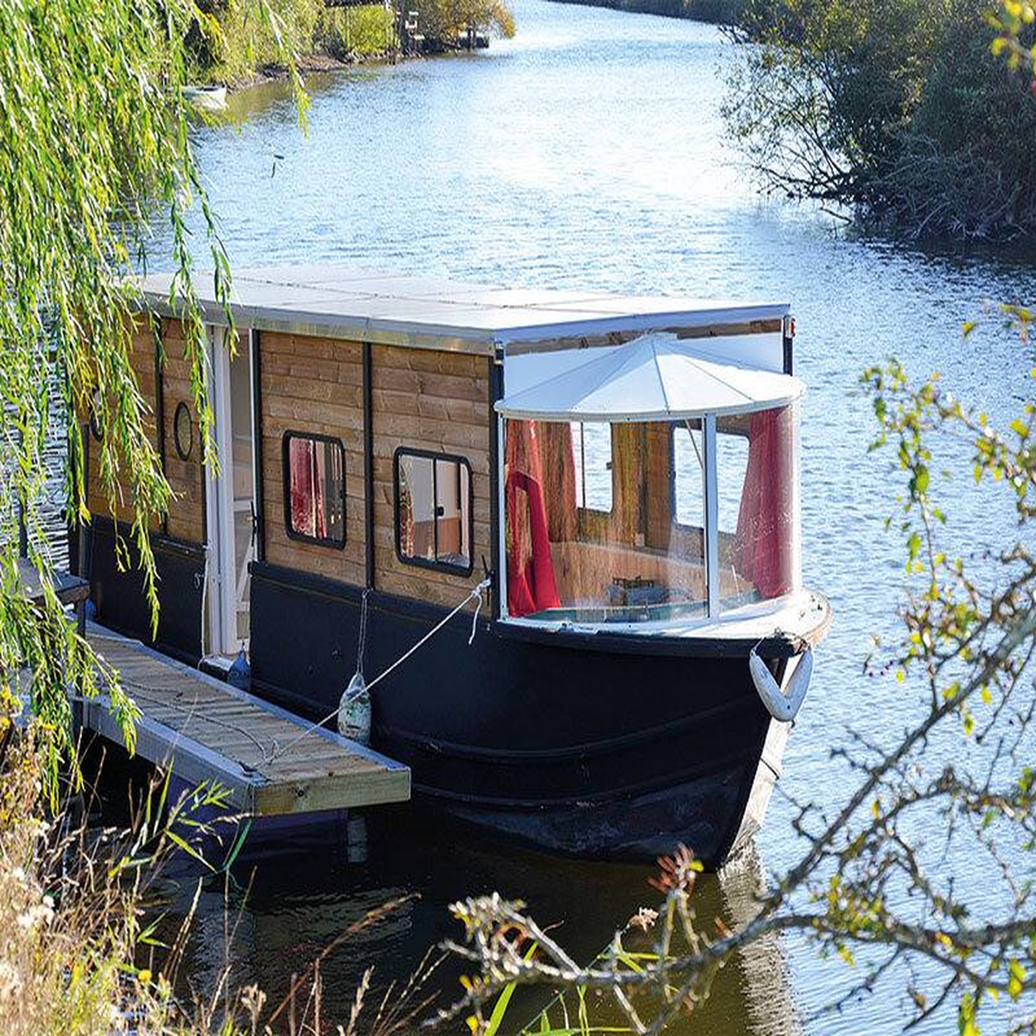 Voir la diapositive 4 : Smartbox 3 jours insolites à bord d'une péniche solaire près de saint-nazaire - coffret cadeau séjour