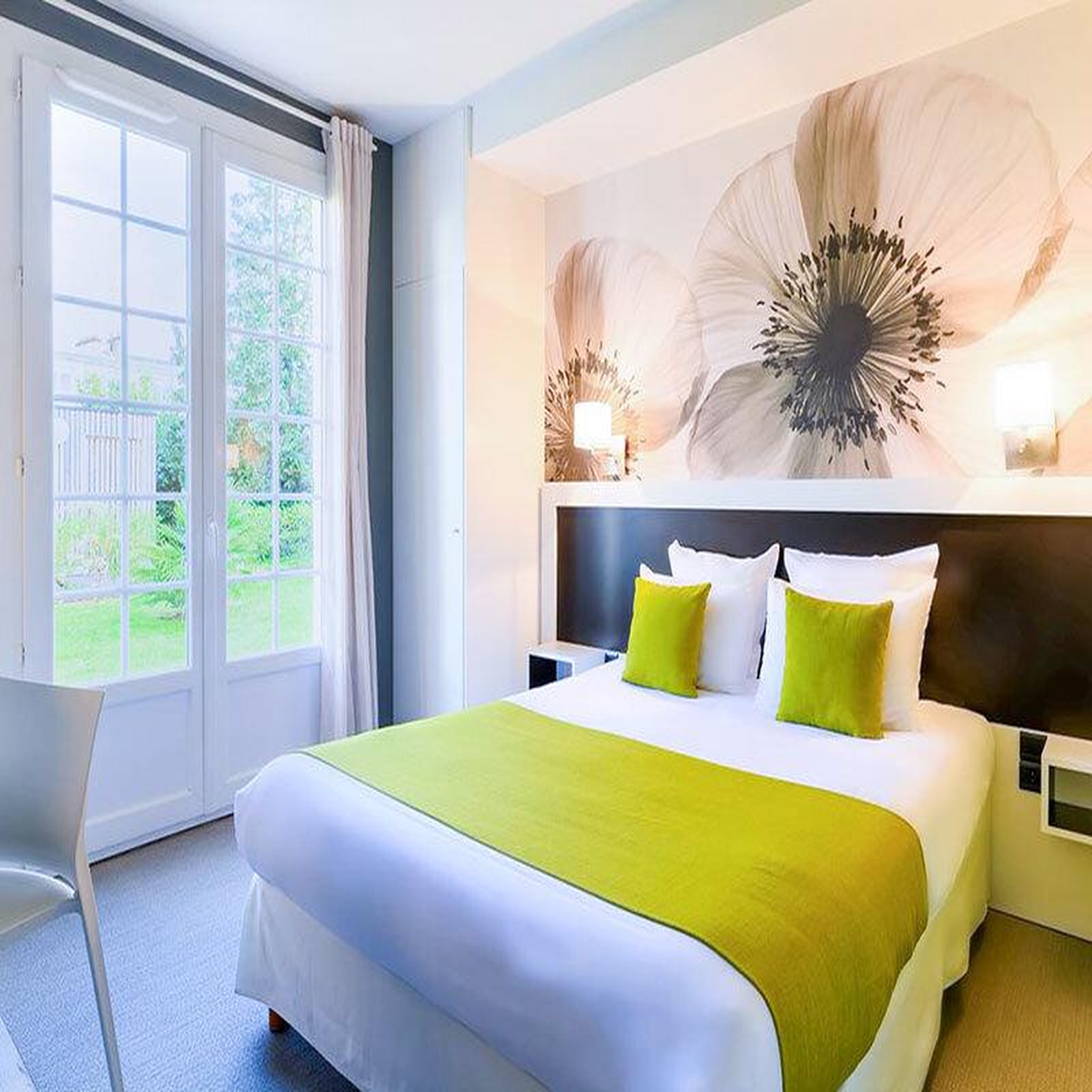 Voir la diapositive 2 : Smartbox Séjour de 2 jours en hôtel 4* à vannes avec massage et spa - coffret cadeau séjour