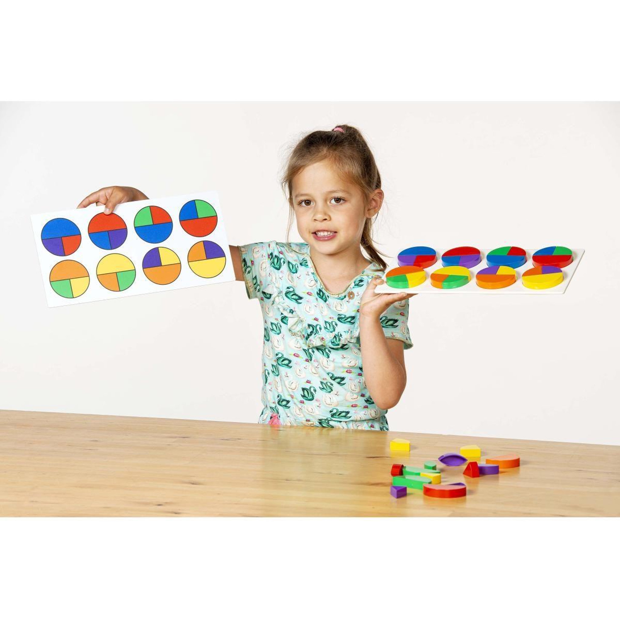 Voir la diapositive 4 : EDUCO Figurovorm — jeu éducatif pour la classe