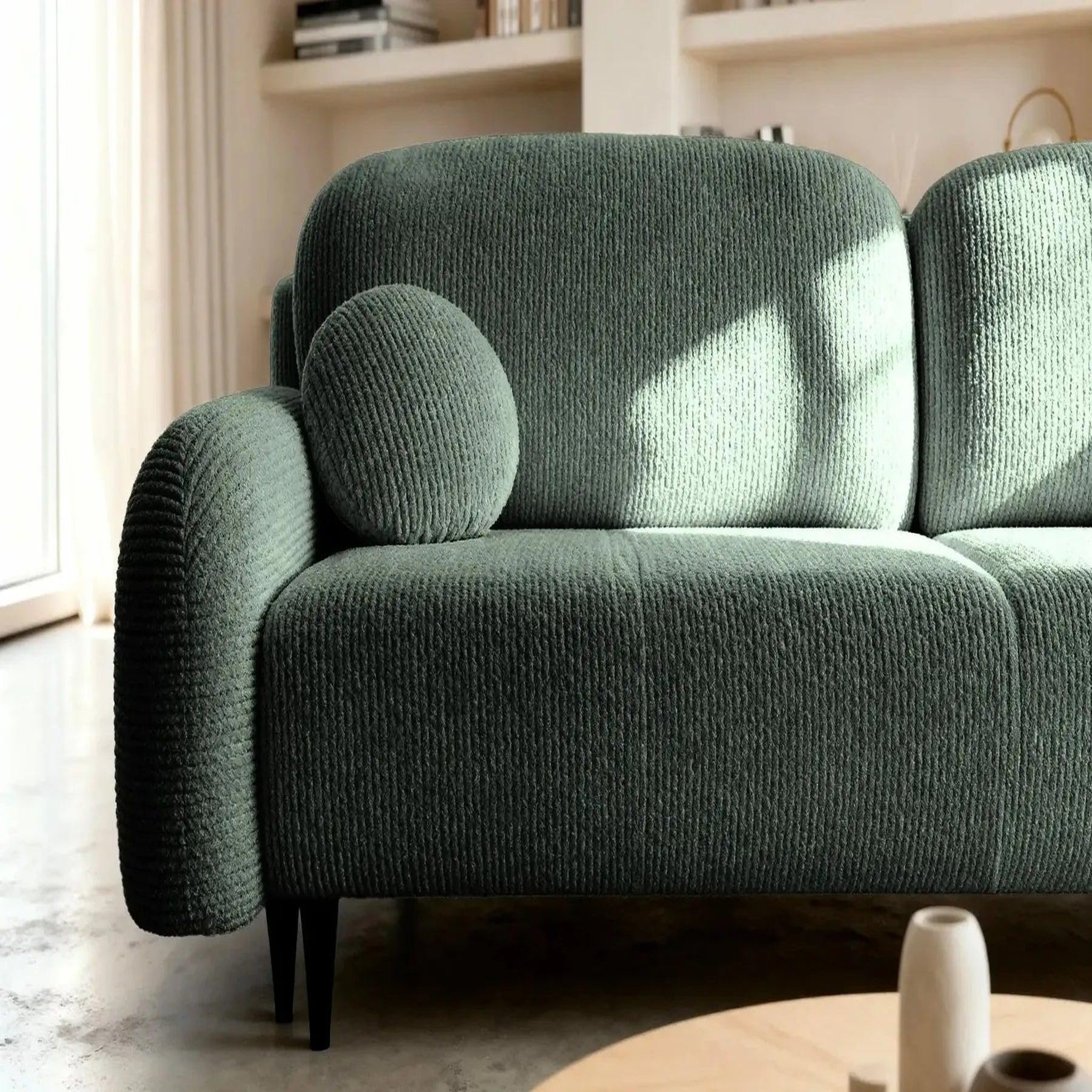 Voir la diapositive 4 : CASANOVA PARIS Roxane - canapé droit convertible tissu bouclette 2 places