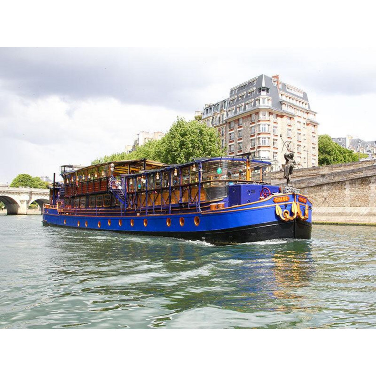 Smartbox Soirée romantique : dîner gastronomique 3 plats avec cocktail et croisière de 2h sur la Seine - Coffret Cadeau Gastronomie