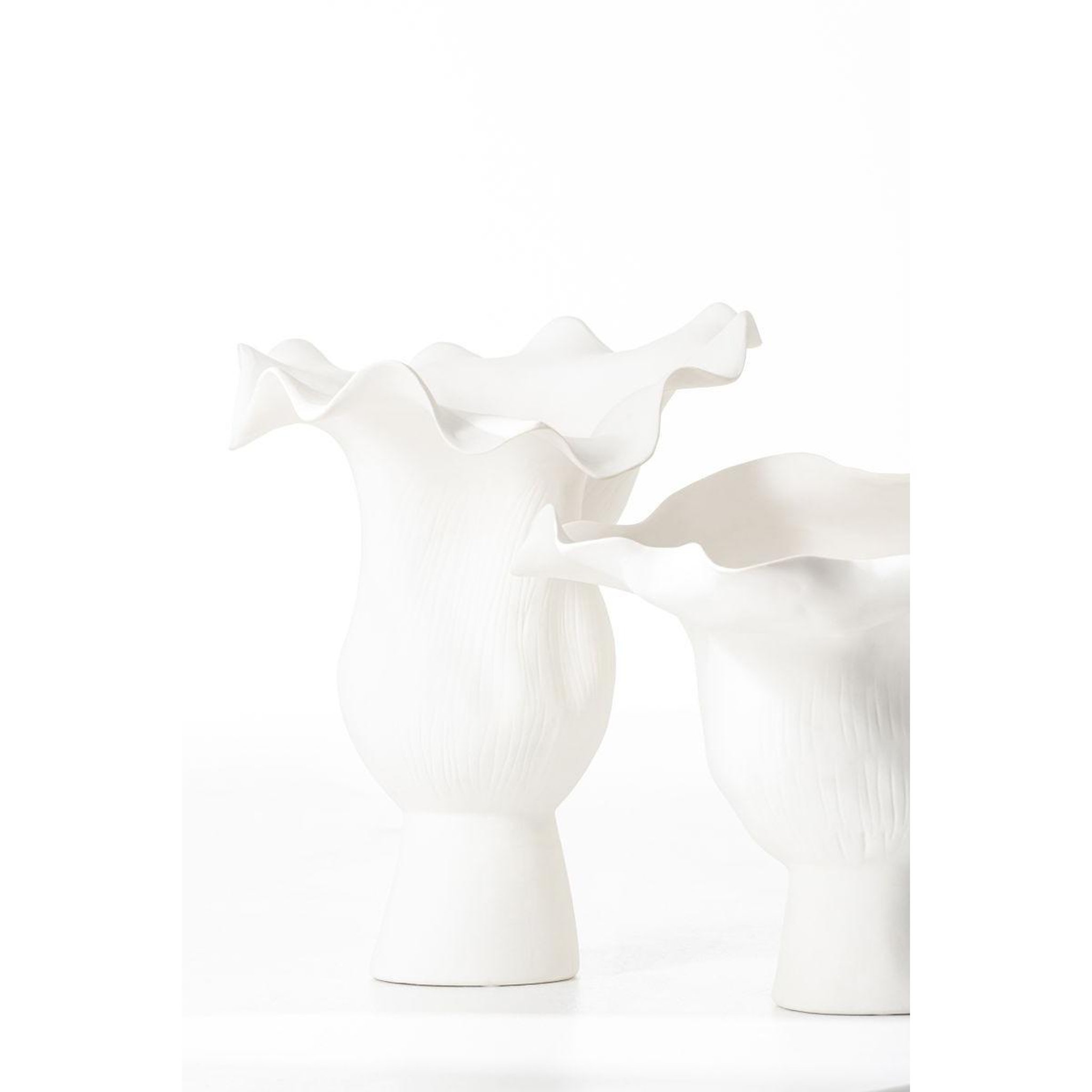 Voir la diapositive 3 : J-LINE Vase irrégulier en céramique  helix  43cm blanc