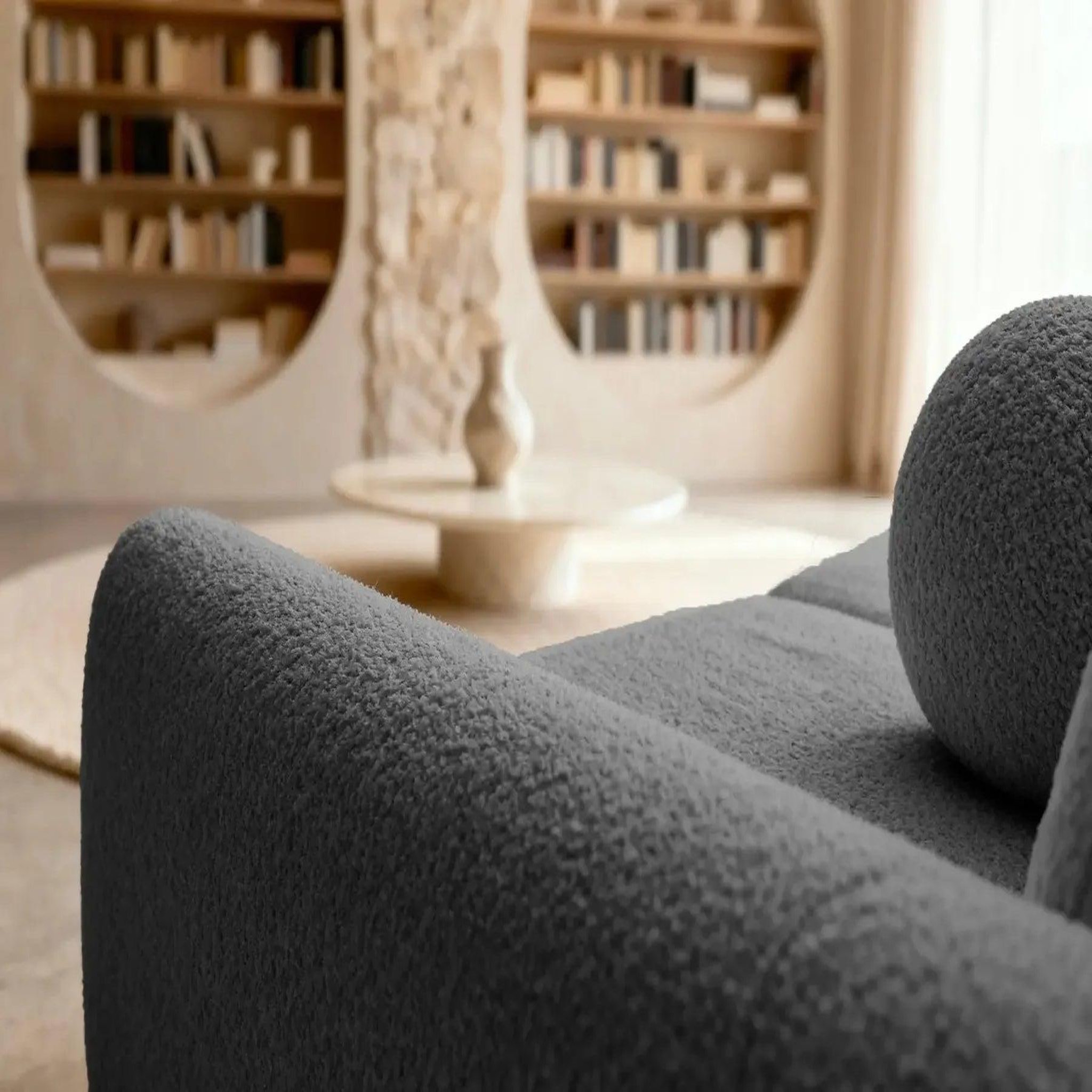 Voir la diapositive 5 : CASANOVA PARIS Gigi - canapé droit convertible tissu bouclette