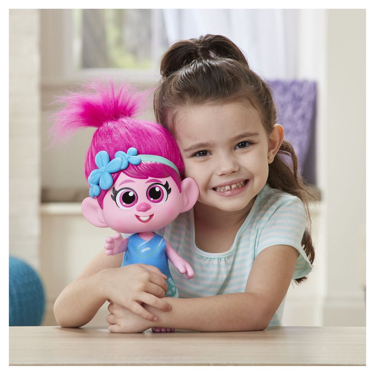 HASBRO Poupée Trolls World Tour Toddler Poppy