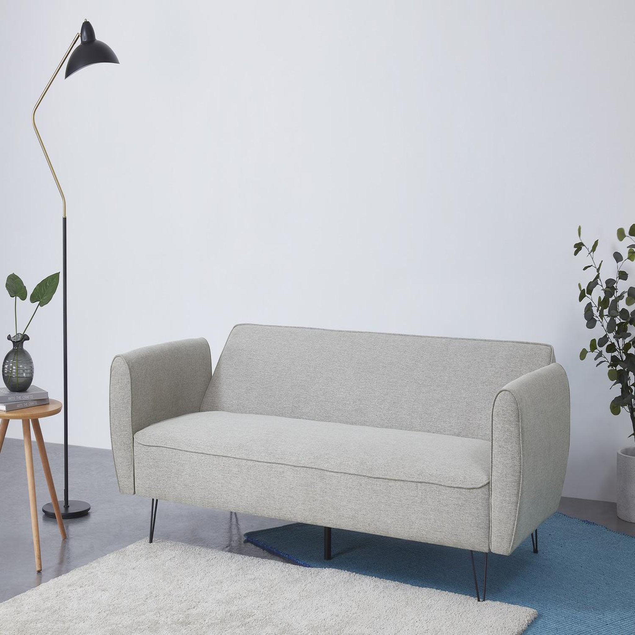 Voir la diapositive 3 : CONCEPT USINE Canapé design convertible 3 places en tissu gris clair SOHO