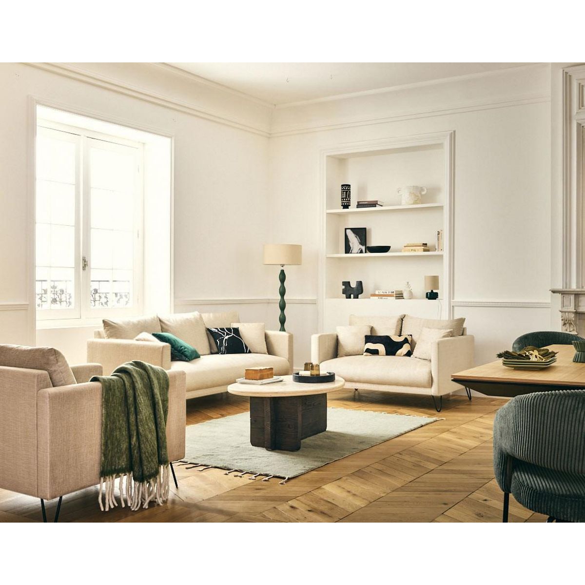 LISA DESIGN Ostrava - canapé droit 2 places en velours pieds en épingle