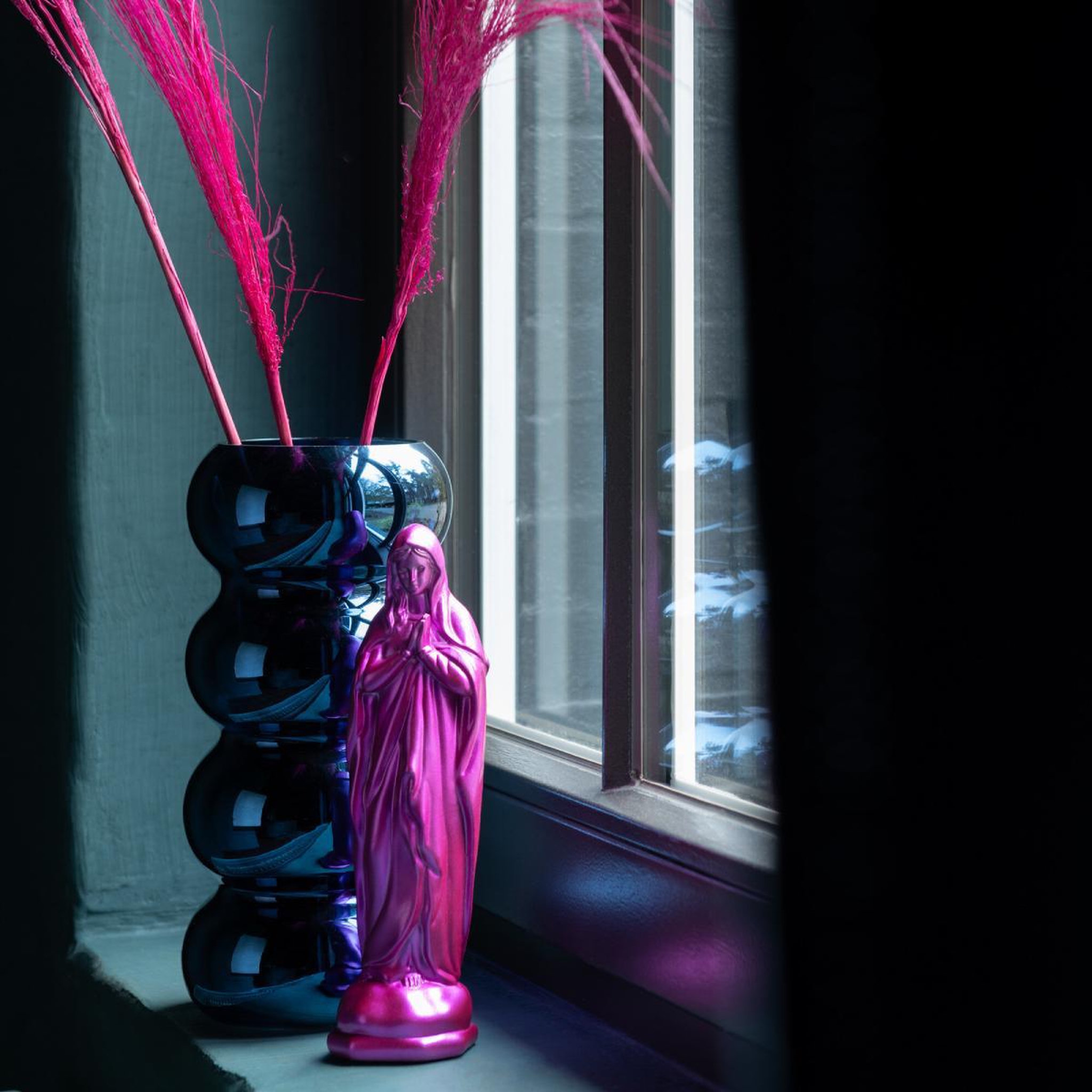 Voir la diapositive 3 : J-LINE Vase design chenille  cléa  30cm bleu