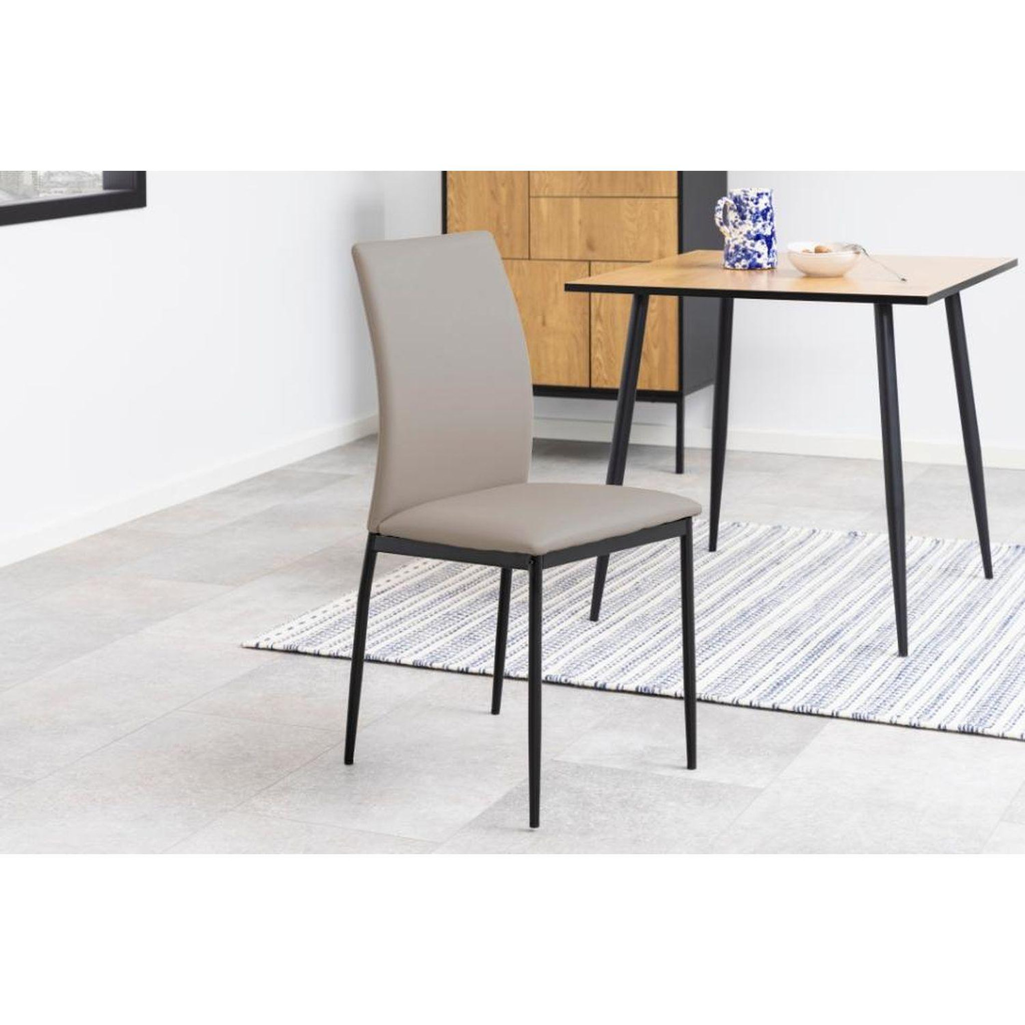Voir la diapositive 2 : TOILINUX Lot de 4 chaises de salle à manger midena