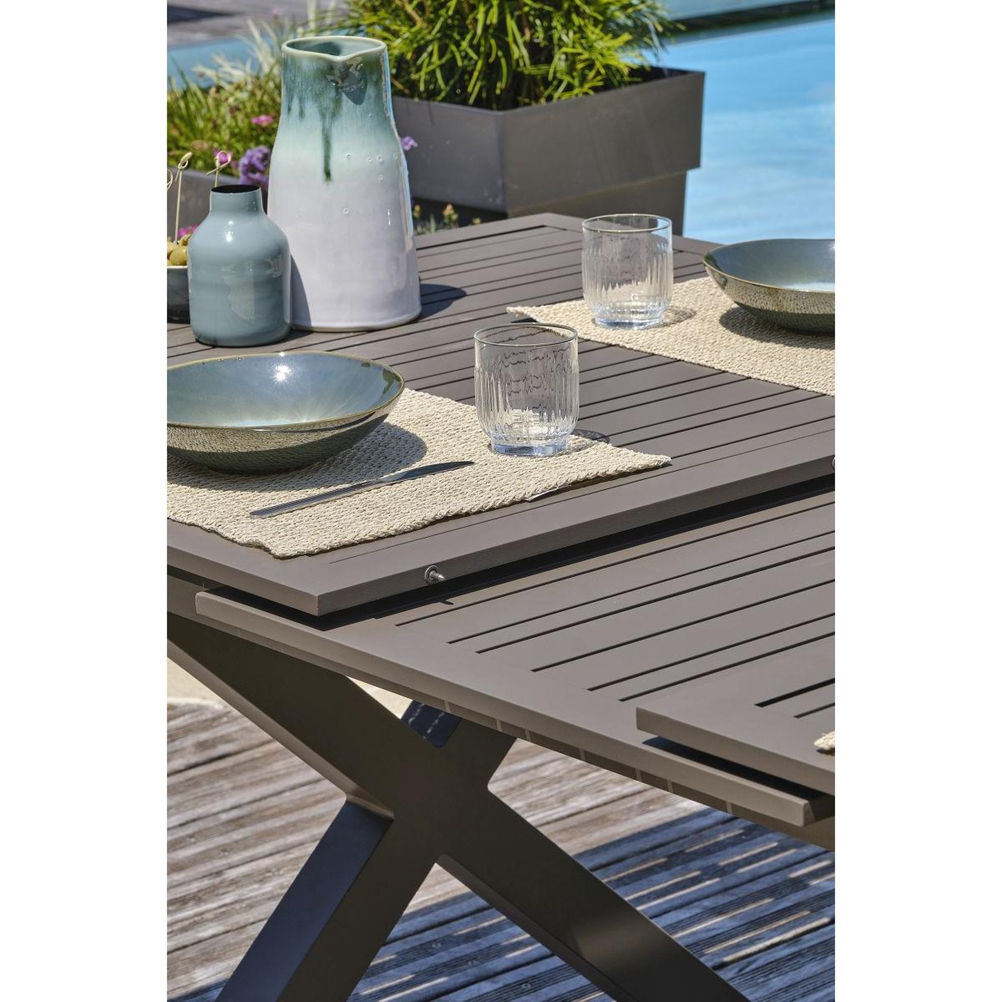 Voir la diapositive 3 : DCB GARDEN Table de Jardin Extensible  Floride  180-240cm Quartz
