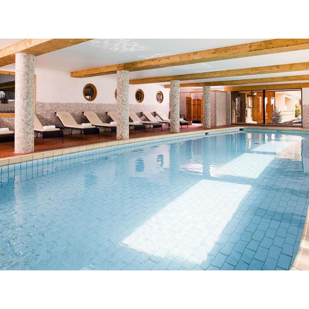 Smartbox Séjour de 3 jours au cœur des Alpes avec accès à l'espace détente - Coffret Cadeau Séjour