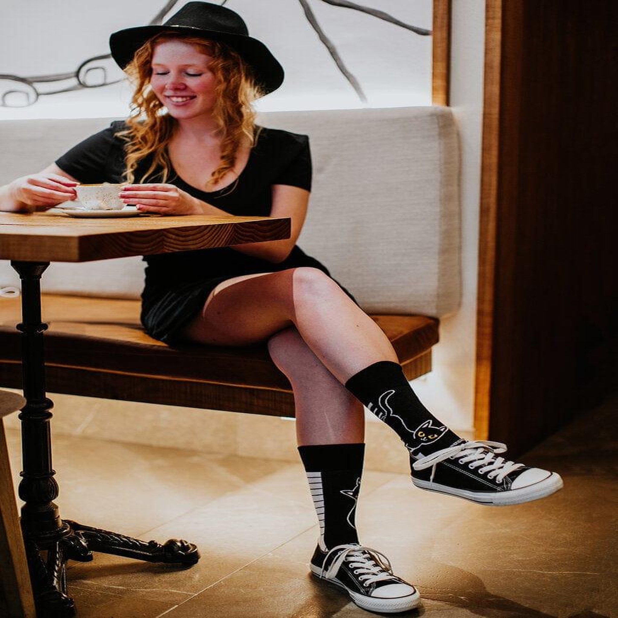 Voir la diapositive 4 : DEDOLES Chaussettes chat joue du piano