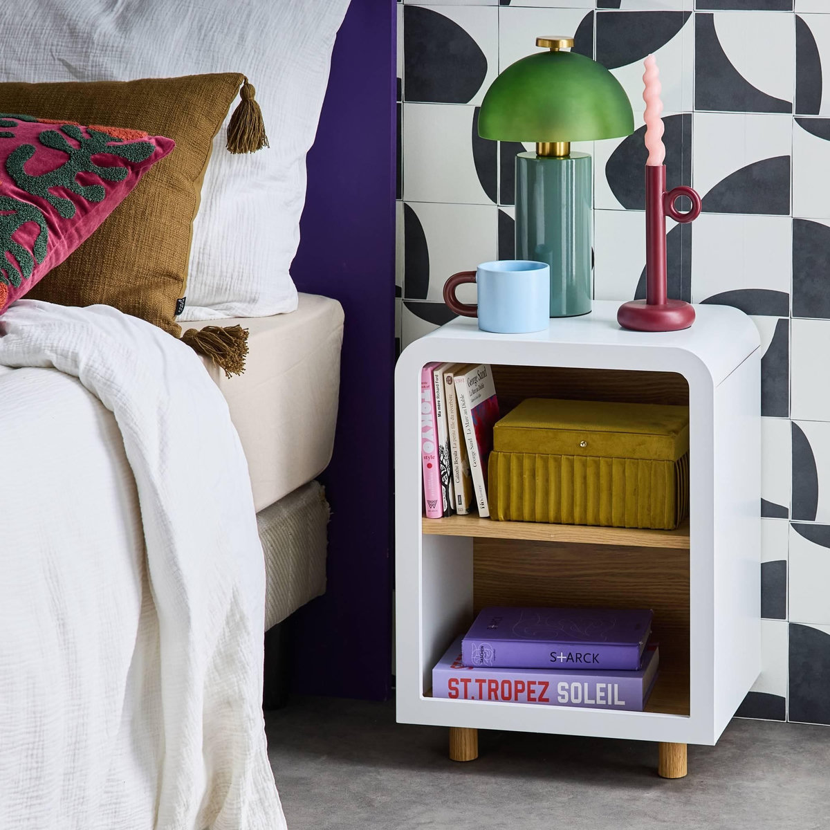 SWEEEK Lot de 2 tables de chevet effet bois 2 niches