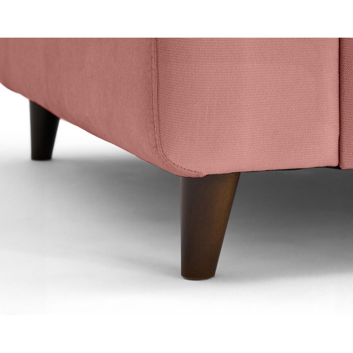 LISA DESIGN Brooke - fauteuil en velours pieds en bois