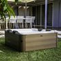 Voir la diapositive 2 : MSpa Spa rigide 6 places hydromassages. 4 coussins. OSLO AMBER. L 160 x P 160 x H 65 cm. beige