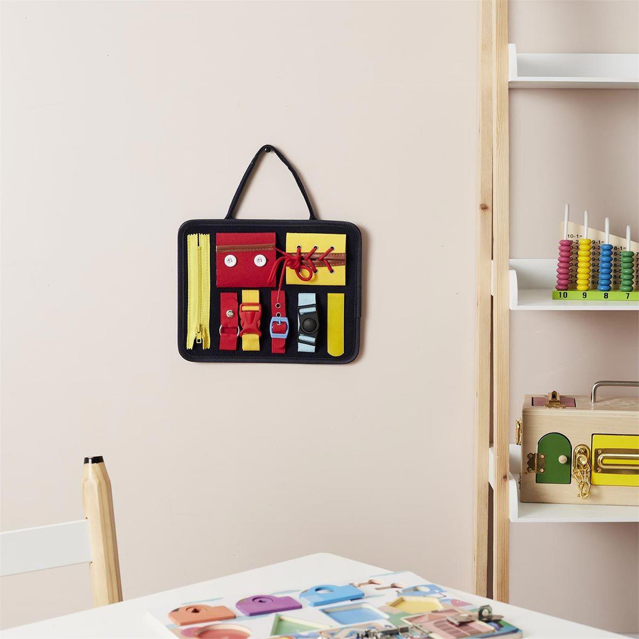 Voir la diapositive 2 : Jeux 2 momes Malette Multi Sensorielle  Montessori  28cm Noir