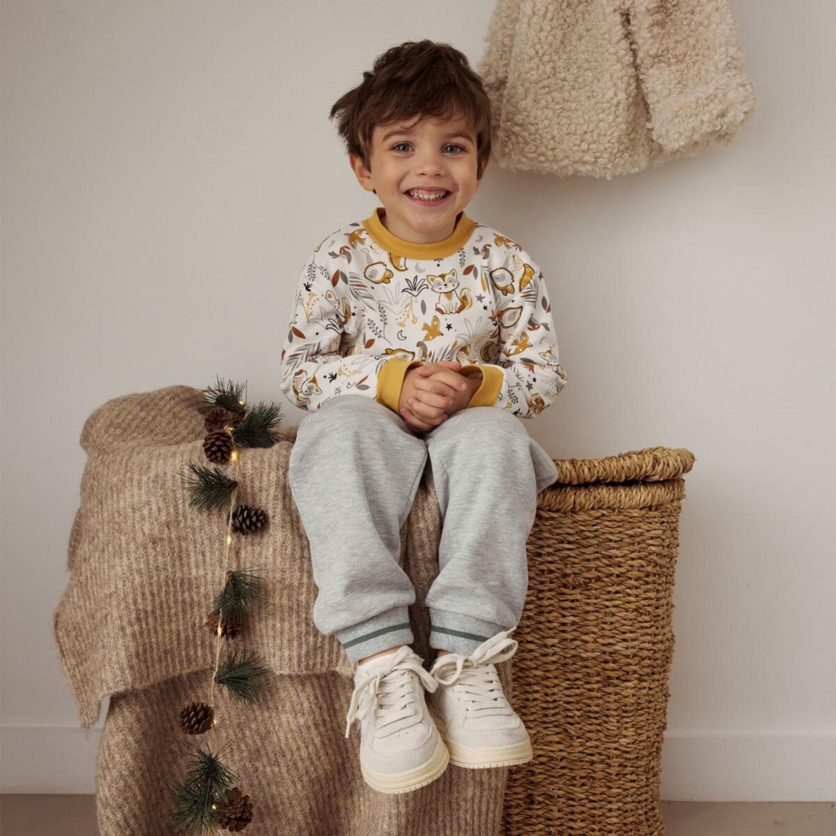 Petit Béguin Pantalon bébé en molleton Abou