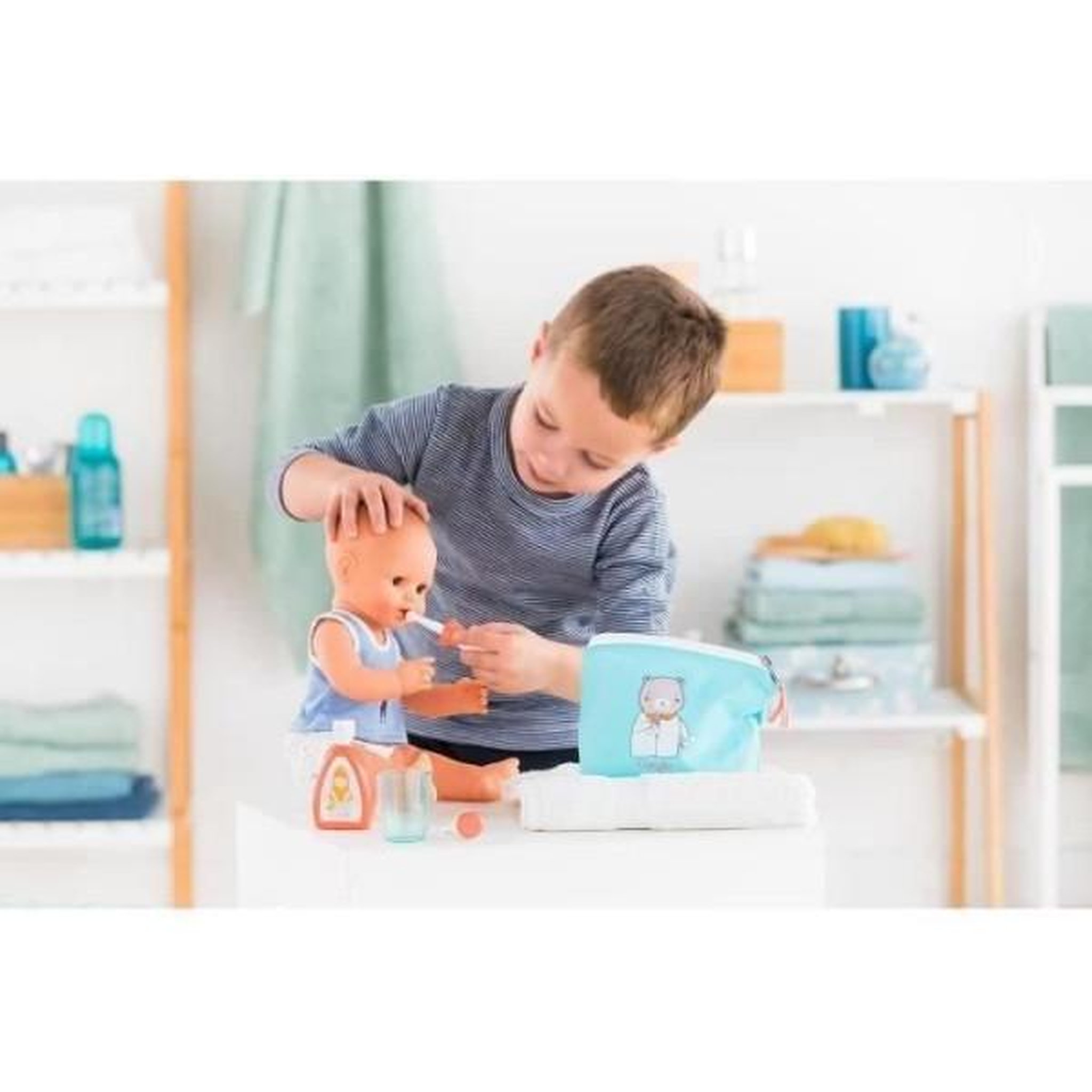 Voir la diapositive 5 : COROLLE Trousse de toilette et accessoires pour poupon 36 et 42 cm