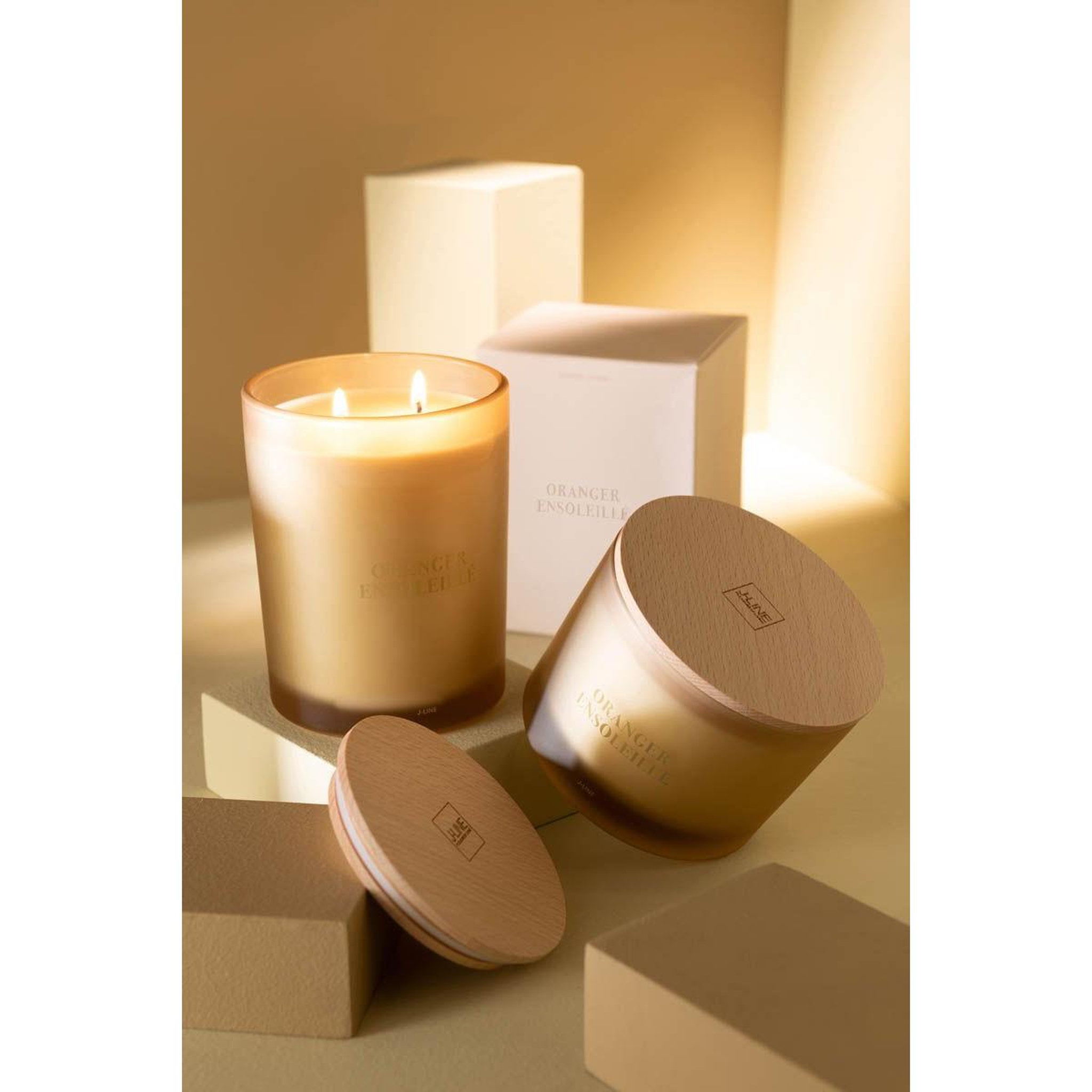 Voir la diapositive 6 : J-LINE Bougie parfumée  accords essentiels  10cm oranger ensoleillé