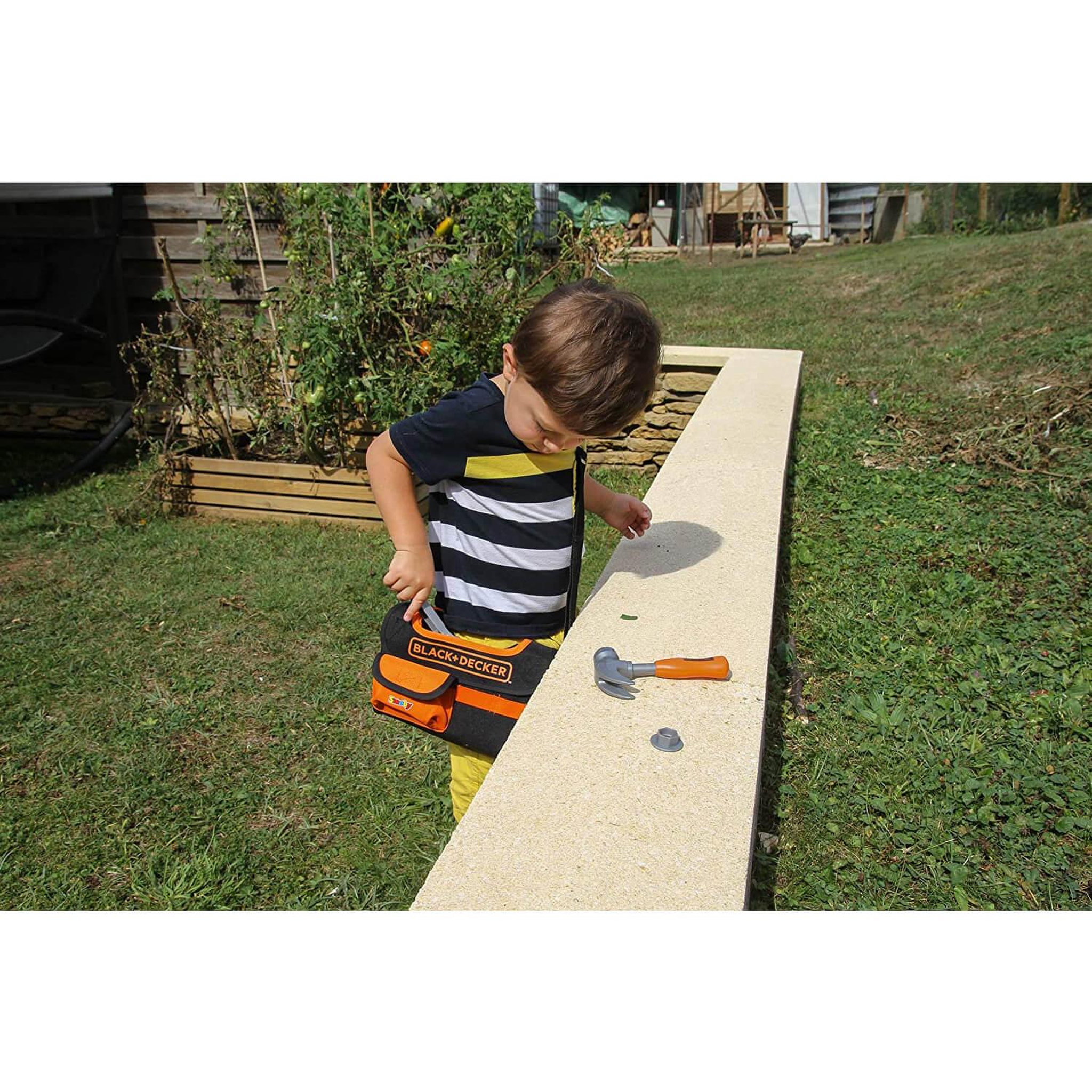 Voir la diapositive 3 : SMOBY Caisse à outils en tissu Black et Decker