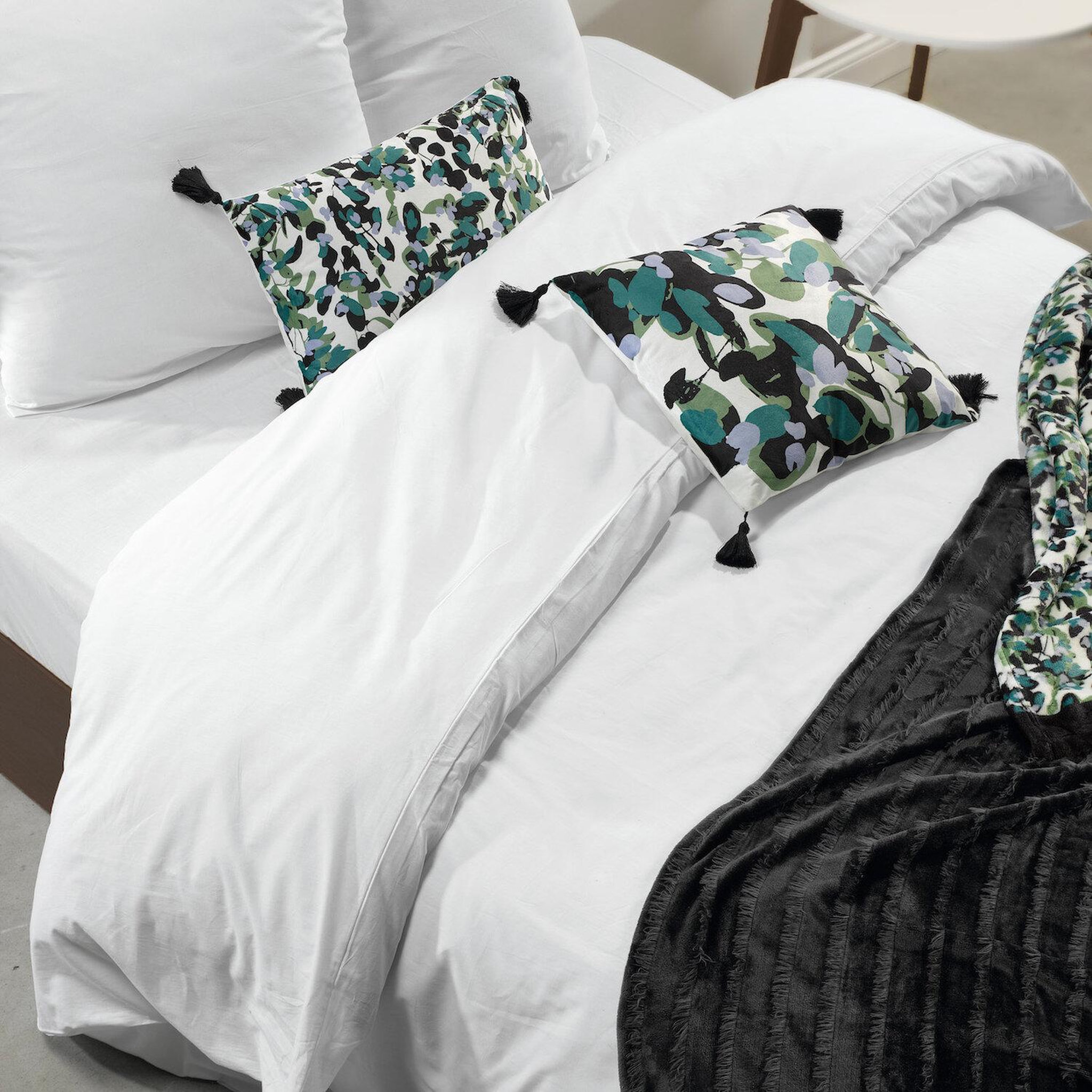 Voir la diapositive 5 : Les Ateliers du Linge Coussin imprime 100% polyester sanae