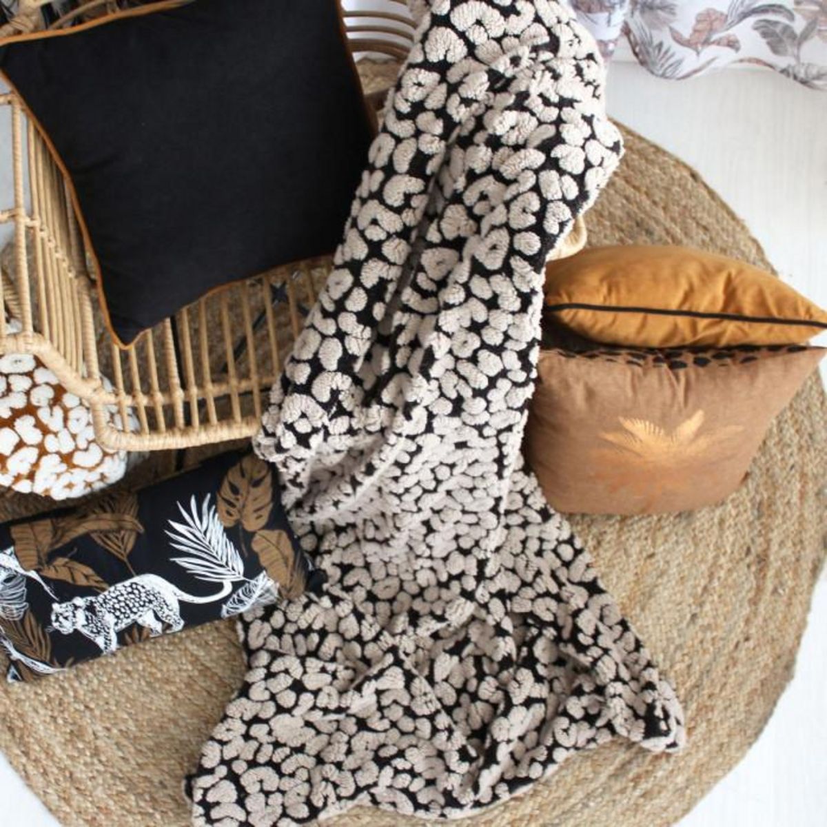 Paris Prix Plaid en Sherpa Léopard  Java  130x170cm Noir