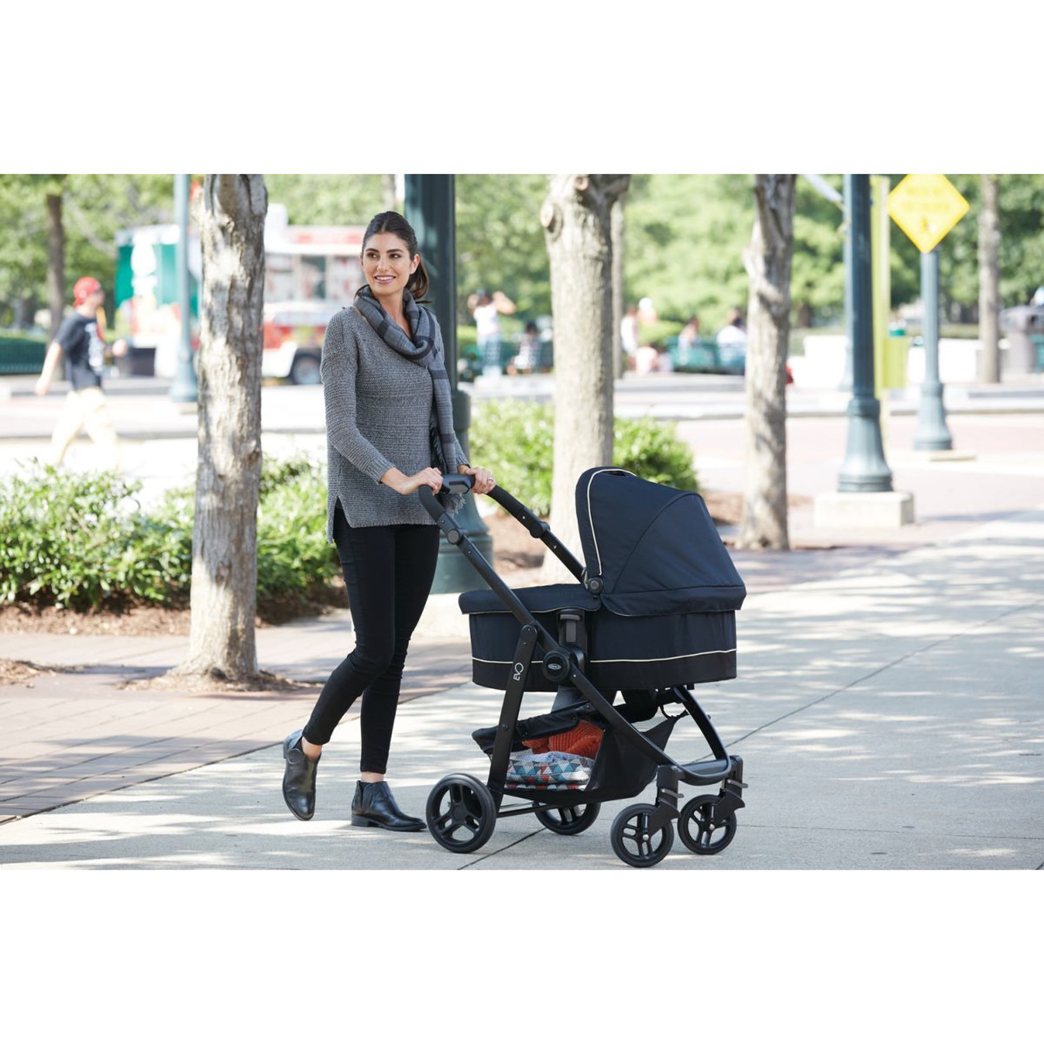 Voir la diapositive 7 : GRACO Poussette confort EVO avec protection pluie