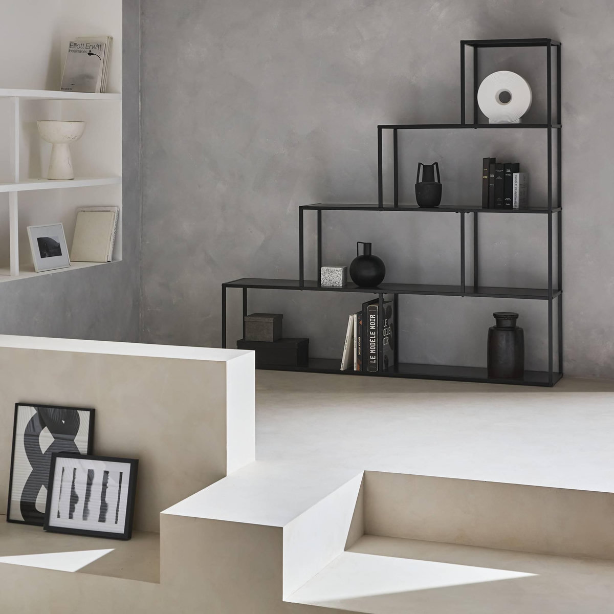 SWEEEK Etagère bibliothèque escalier en métal noir 4 niveaux INDUSTRIELLE  L 160 x P 30 x H 157cm