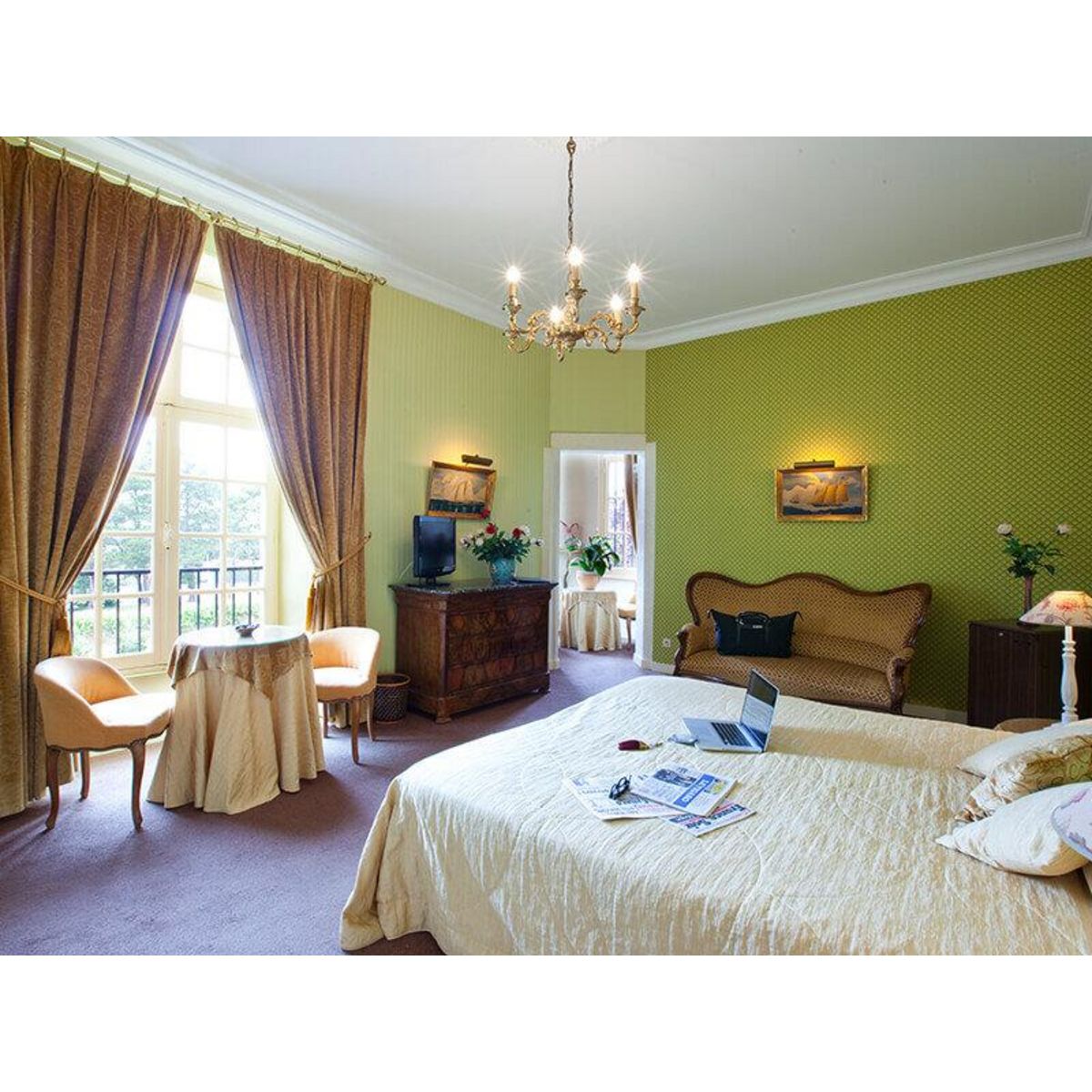 Smartbox Lune de miel de 3 jours dans un château avec dîner gastronomique - Coffret Cadeau Séjour