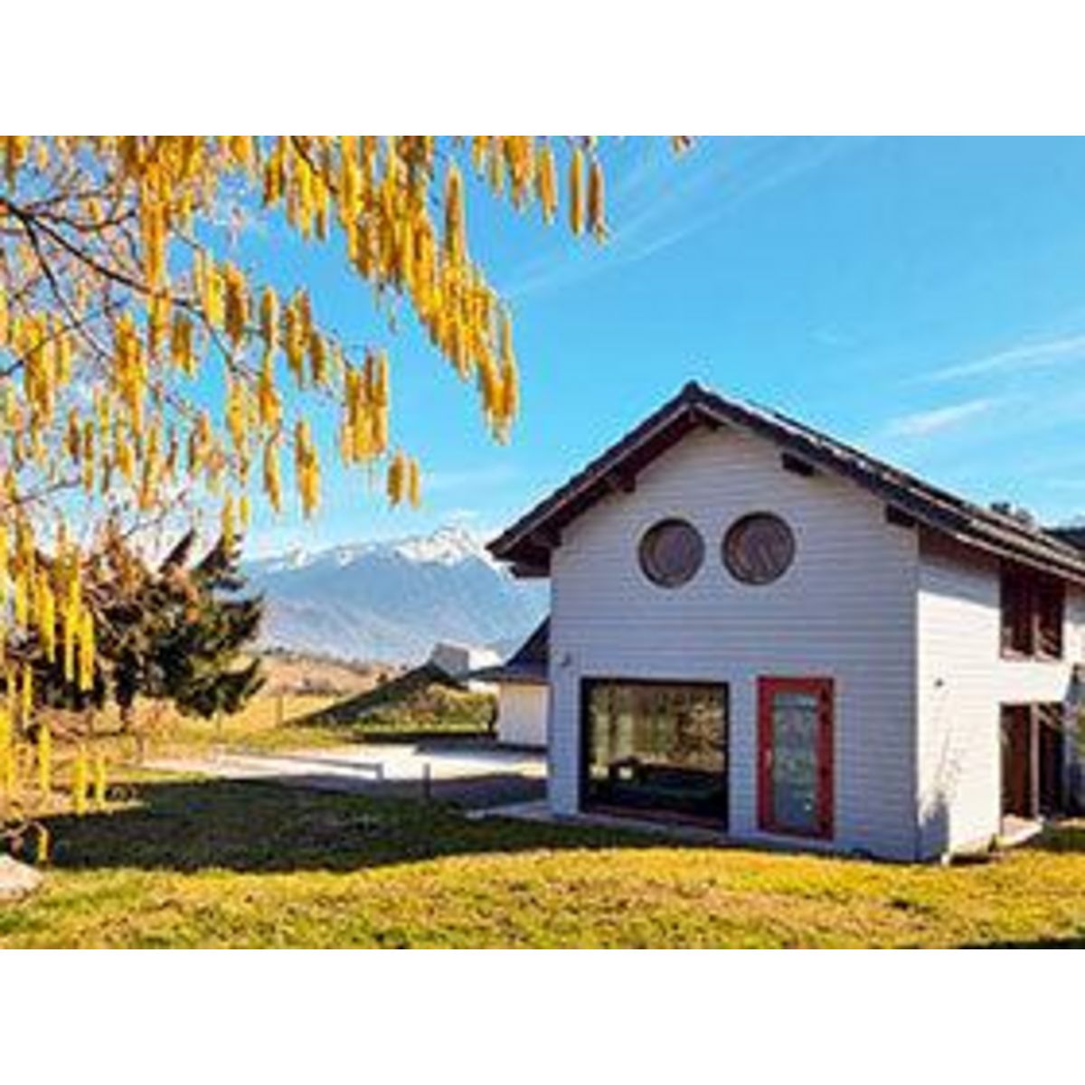 Smartbox 2 jours avec dîner, massage, bain bouillonnant et atelier collectif près du massif des Bauges - Coffret Cadeau Séjour