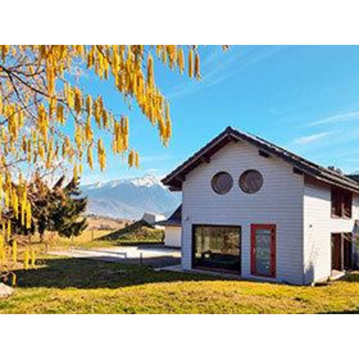 Smartbox 2 jours avec dîner, massage, bain bouillonnant et atelier collectif près du massif des Bauges - Coffret Cadeau Séjour