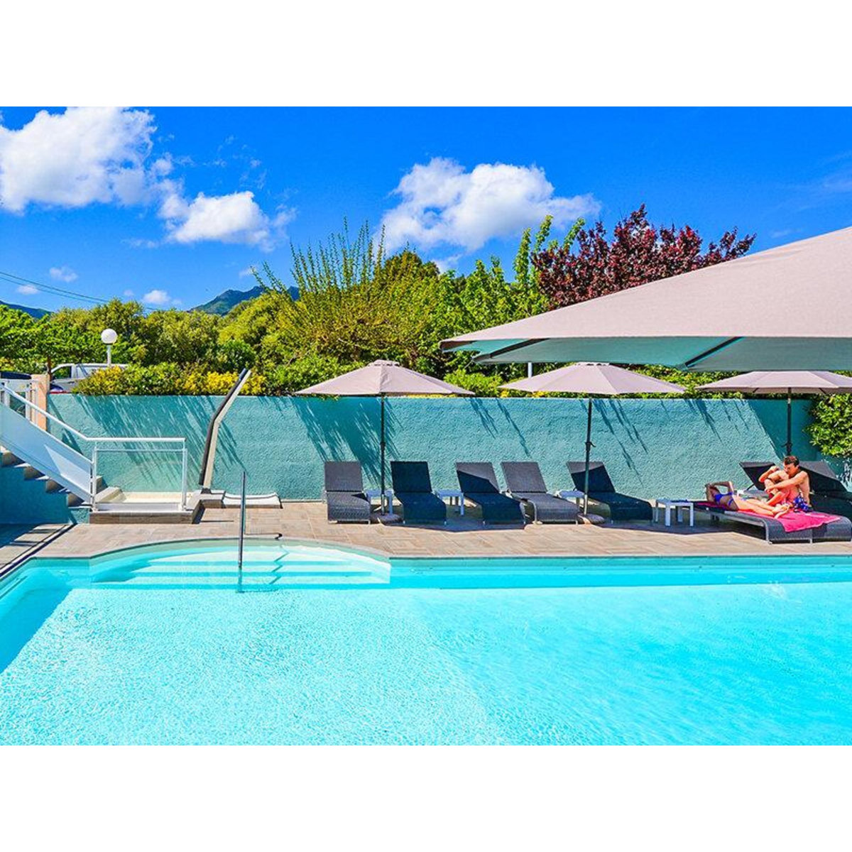 Smartbox Escale en Corse : 3 jours en hôtel 4* avec champagne - Coffret Cadeau Séjour