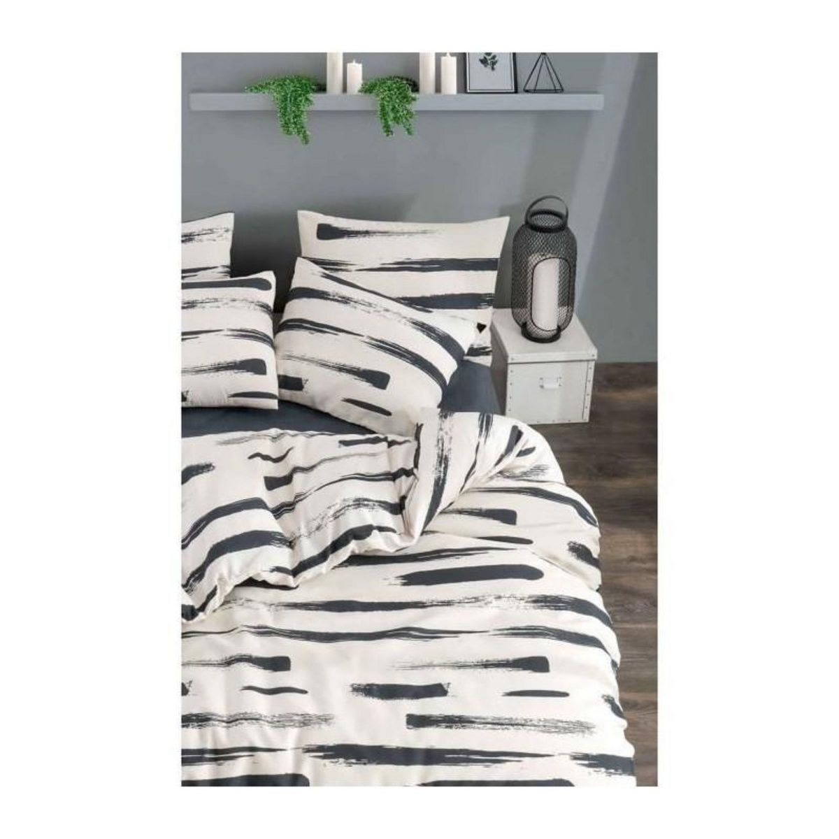GENERIQUE Parure de lit - 1 housse de couette 220 x 240 cm + 2 taies d'oreiller 60 x 60 cm - 65% coton, 35% polyester - Blanc