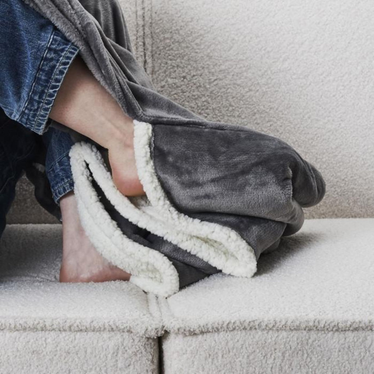 Paris Prix Plaid Avec Poche Pieds  Sherpa  127x178cm Gris