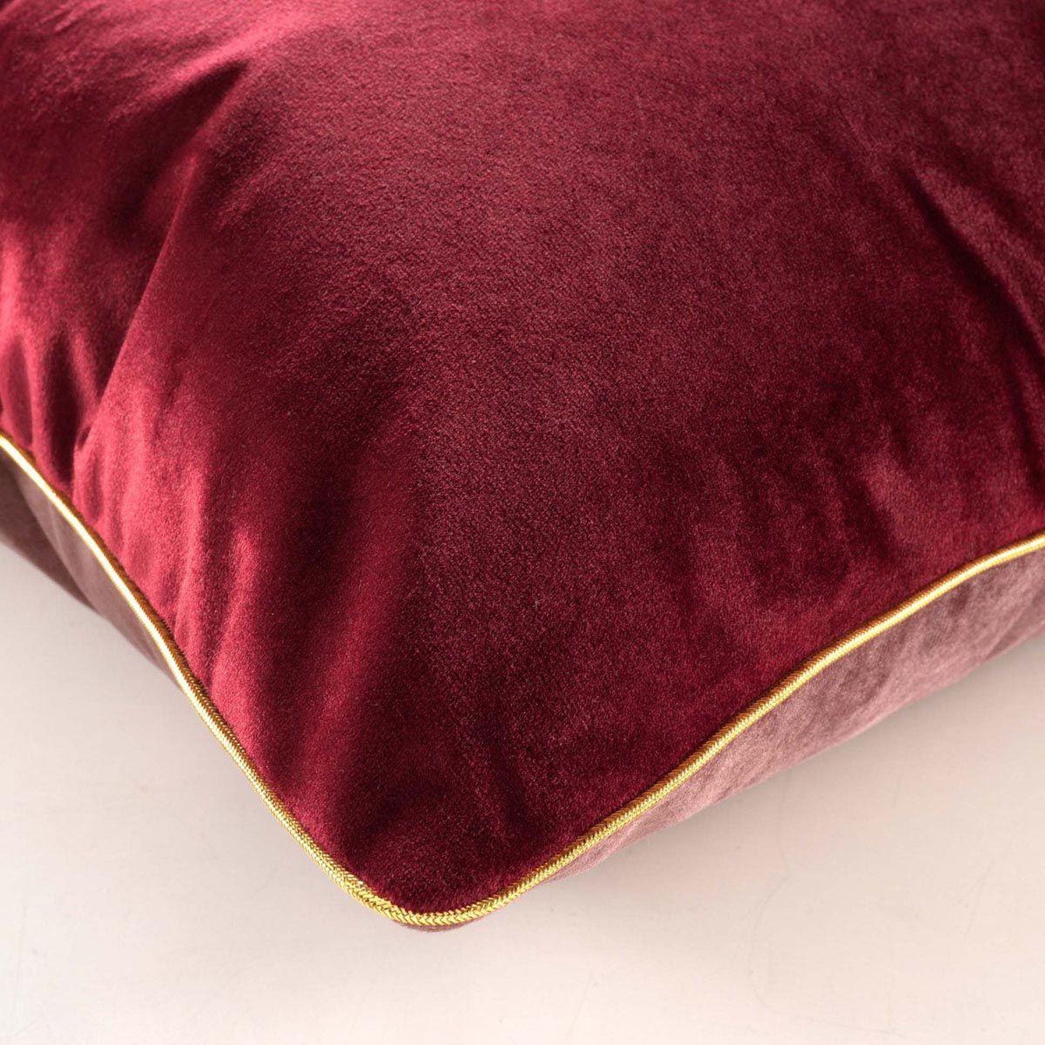 Voir la diapositive 3 : Douceur d'Intérieur Coussin déco velours  noria  45x45cm bordeaux